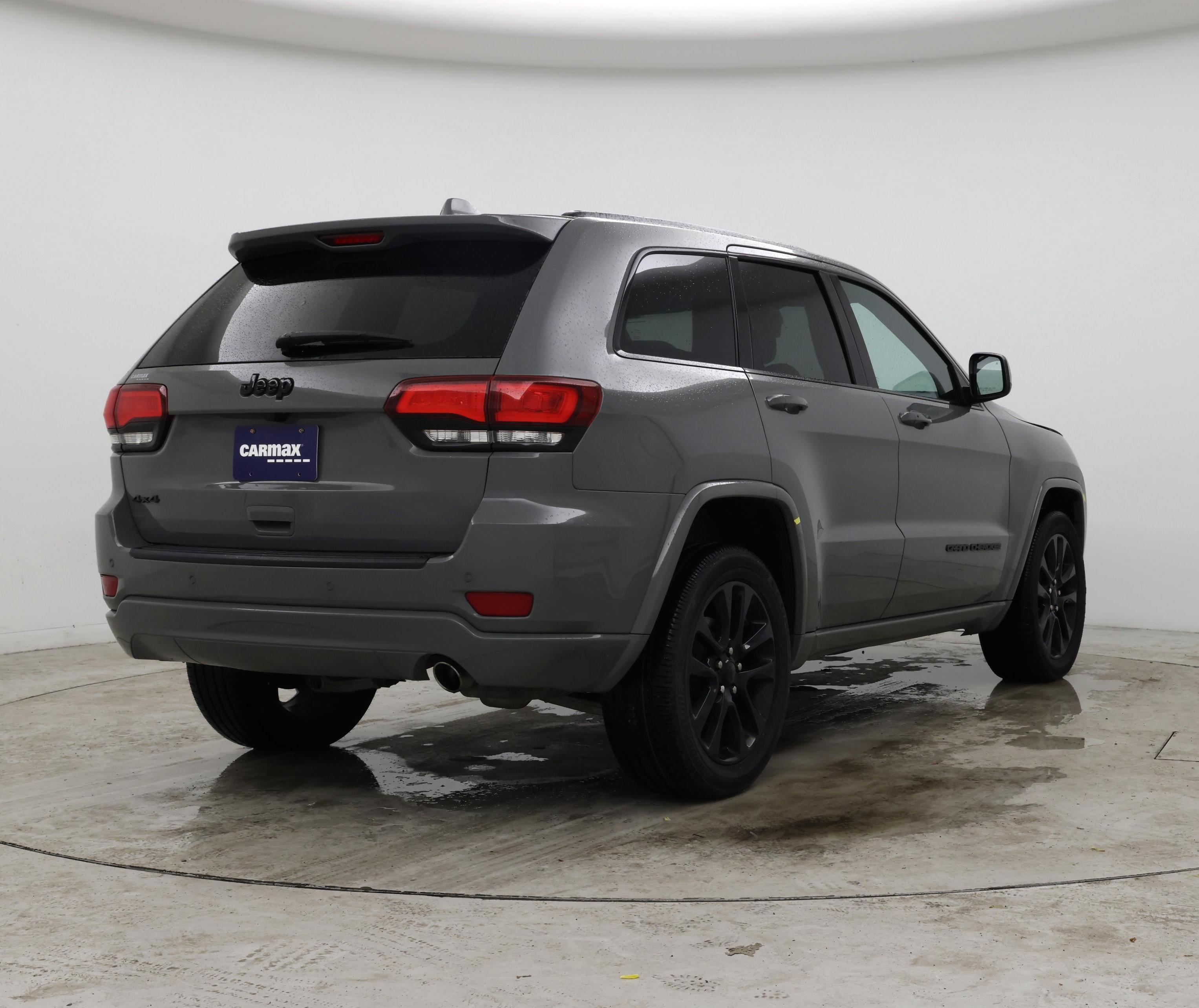 Thumbnail: 2020 Jeep Grand Cherokee - 8