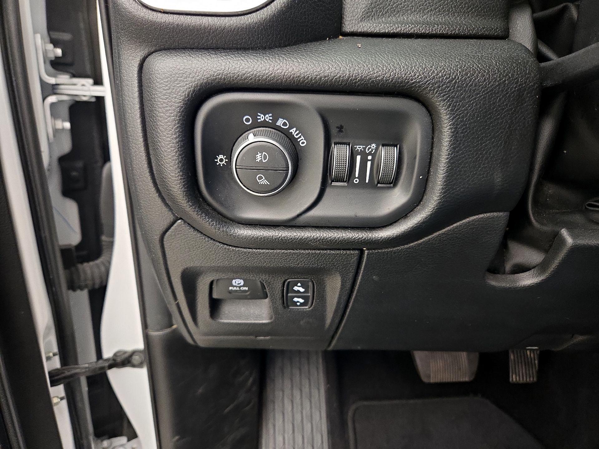Thumbnail: 2025 RAM 1500 - 13