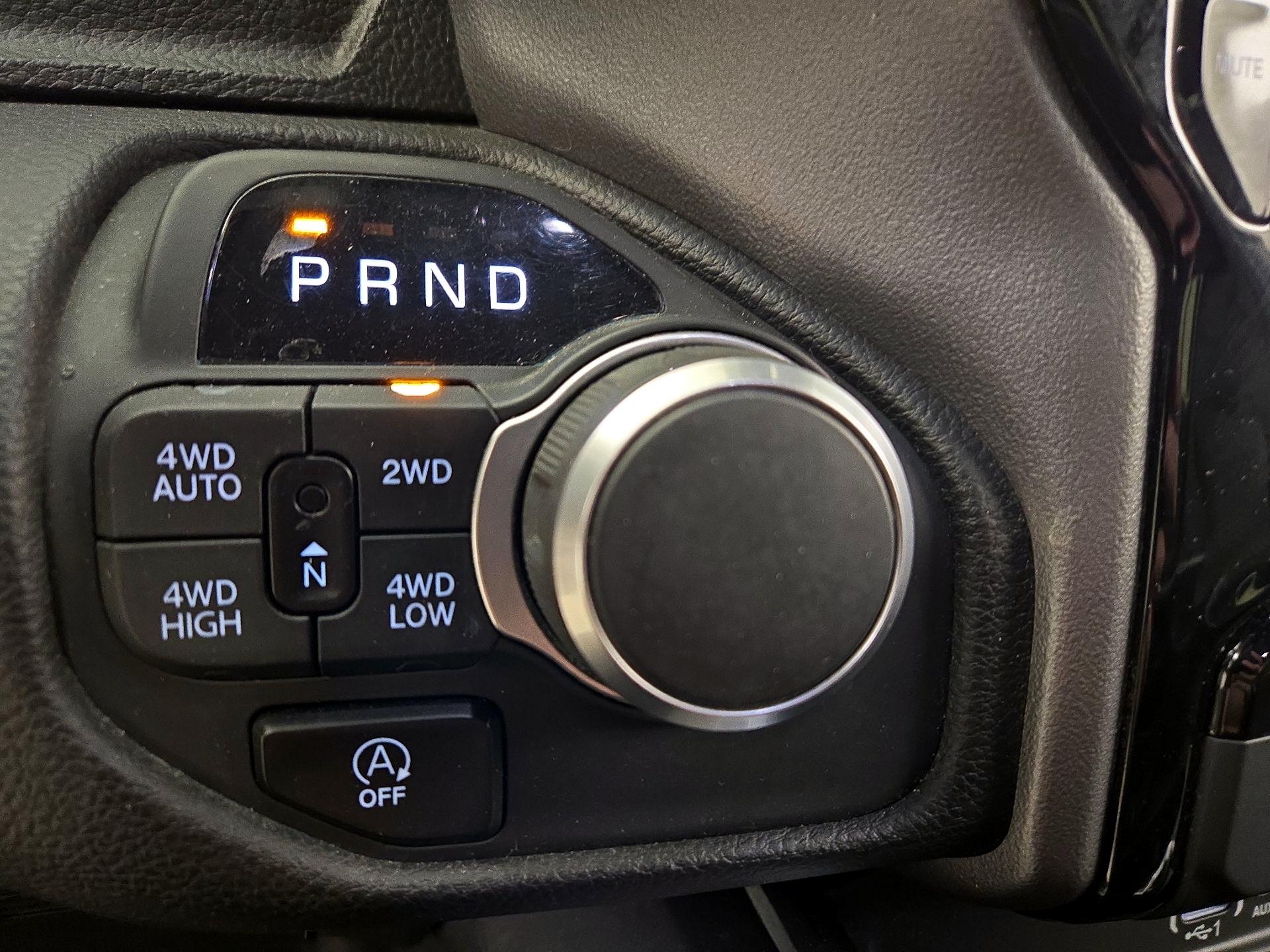 Thumbnail: 2025 RAM 1500 - 18