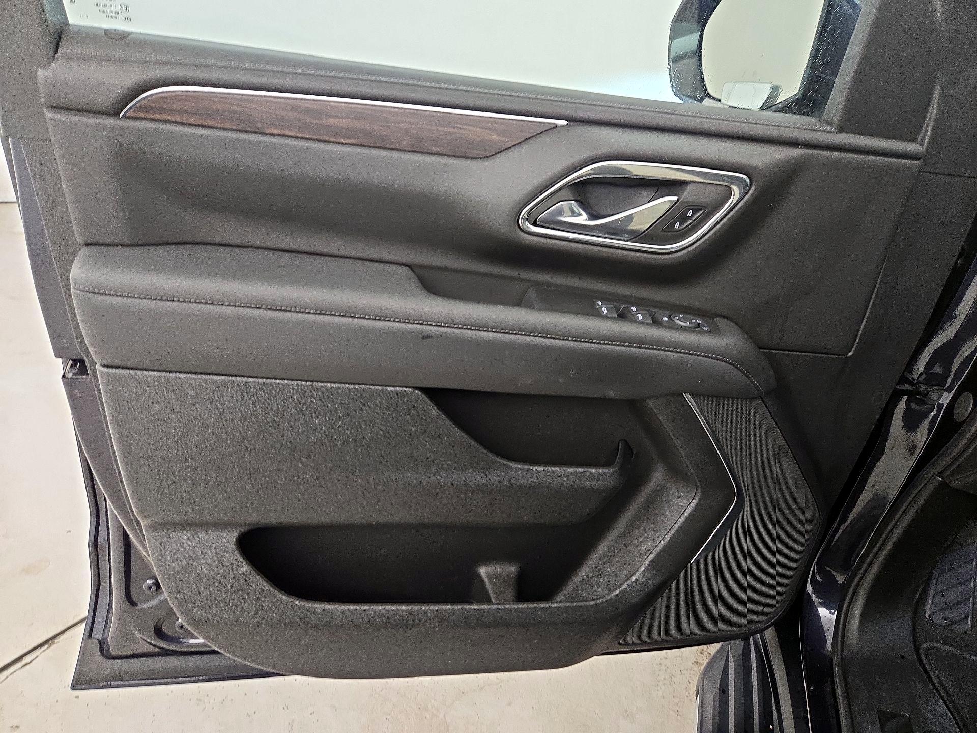 Thumbnail: 2023 Chevrolet Tahoe - 12