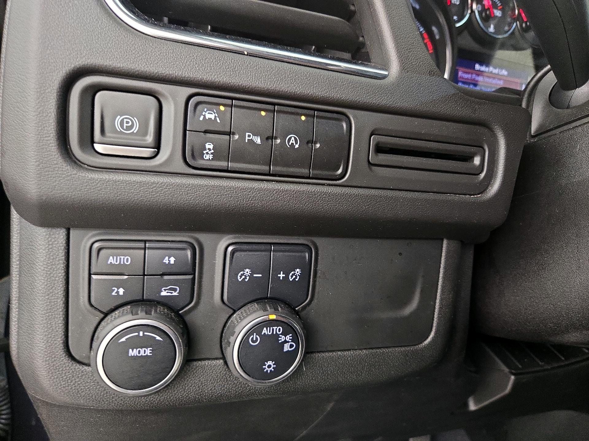 Thumbnail: 2023 Chevrolet Tahoe - 13