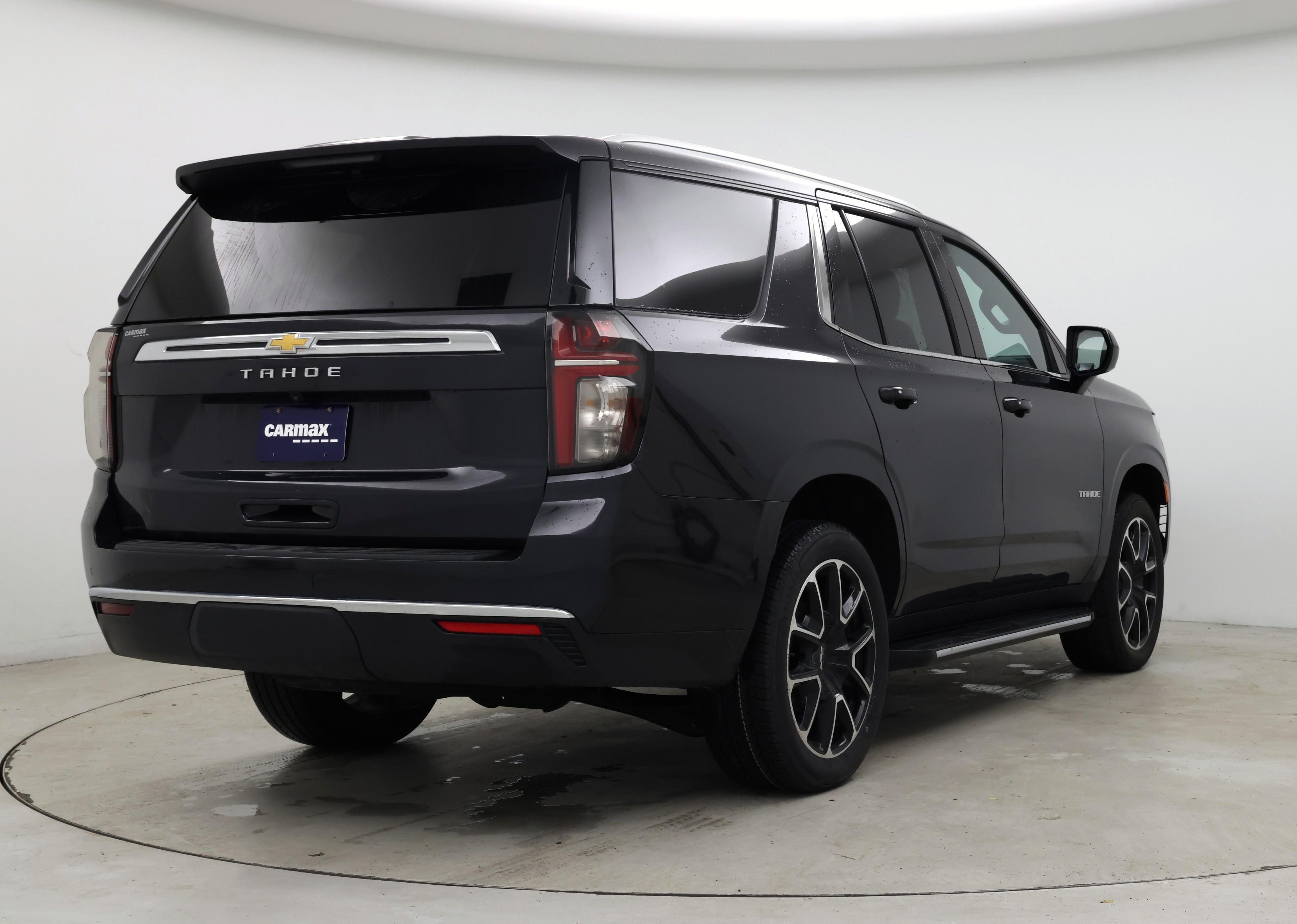 Thumbnail: 2023 Chevrolet Tahoe - 8