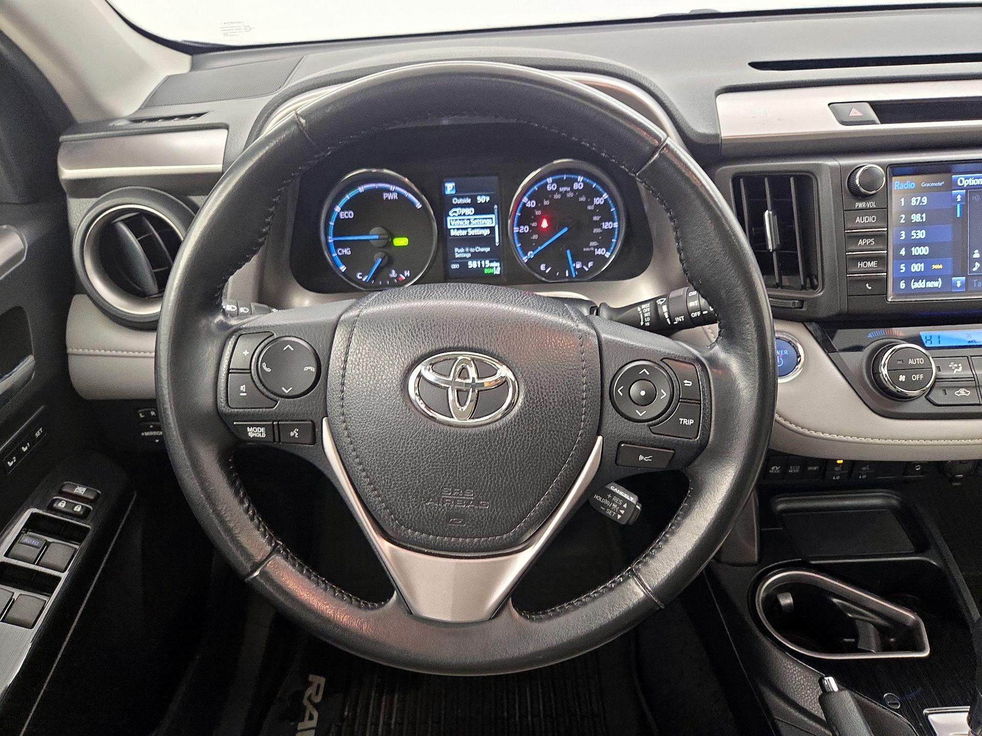 Thumbnail: 2017 Toyota RAV4 - 10