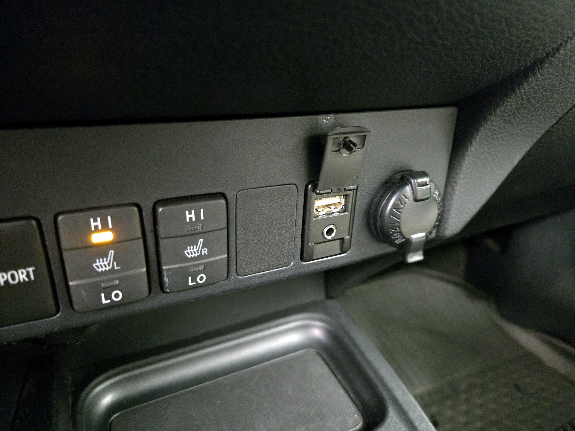 Thumbnail: 2017 Toyota RAV4 - 18