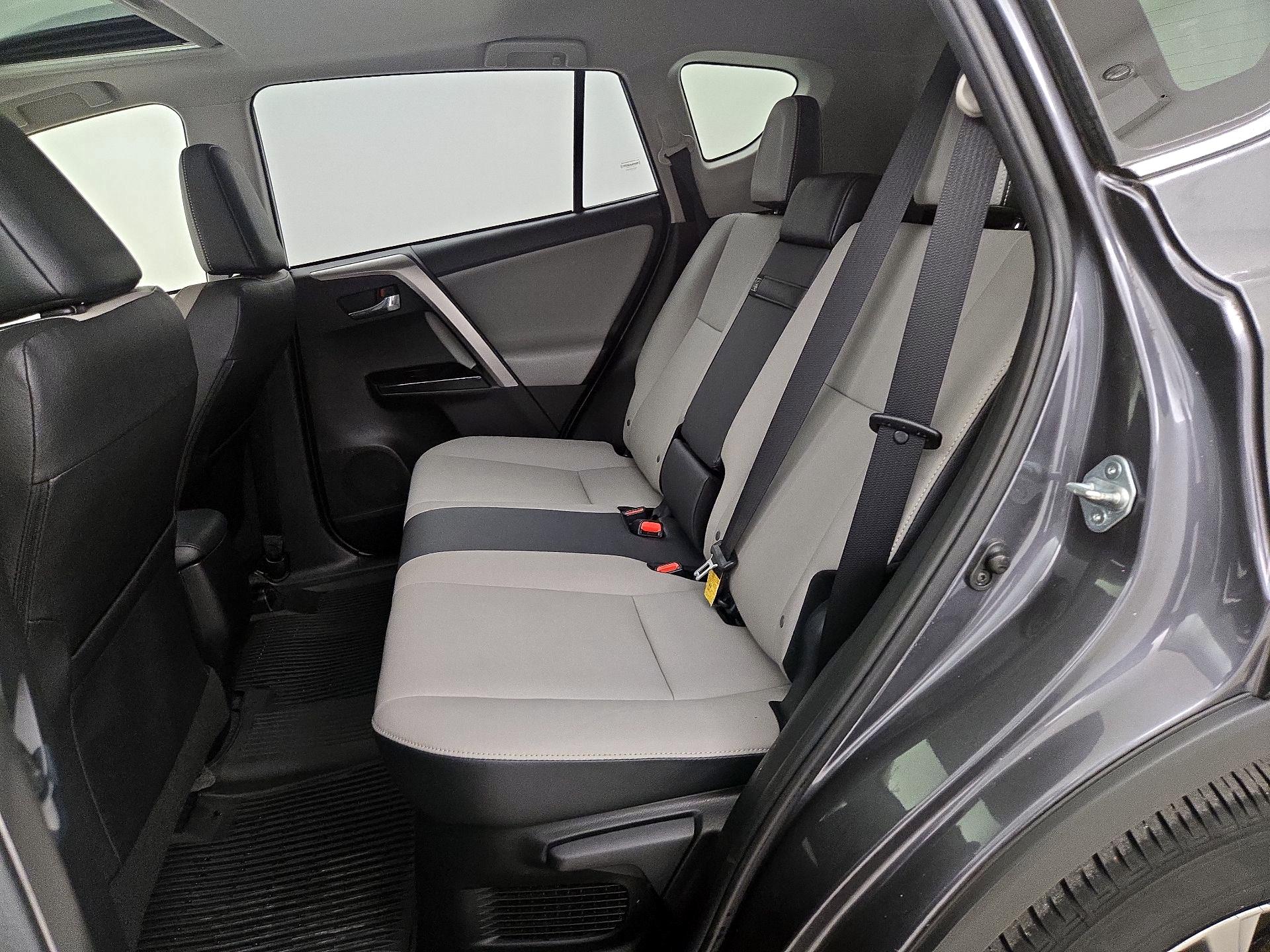 Thumbnail: 2017 Toyota RAV4 - 20