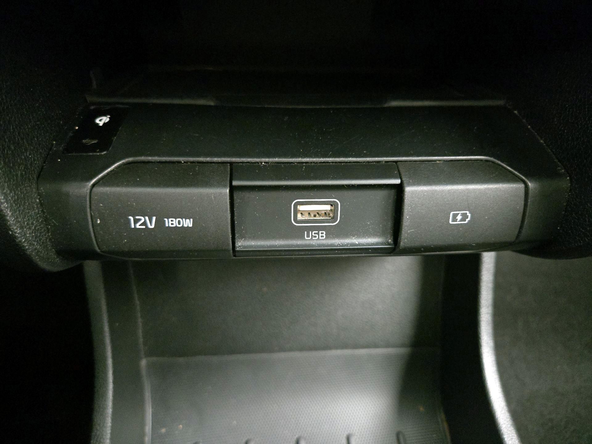 Thumbnail: 2020 Kia Niro - 19