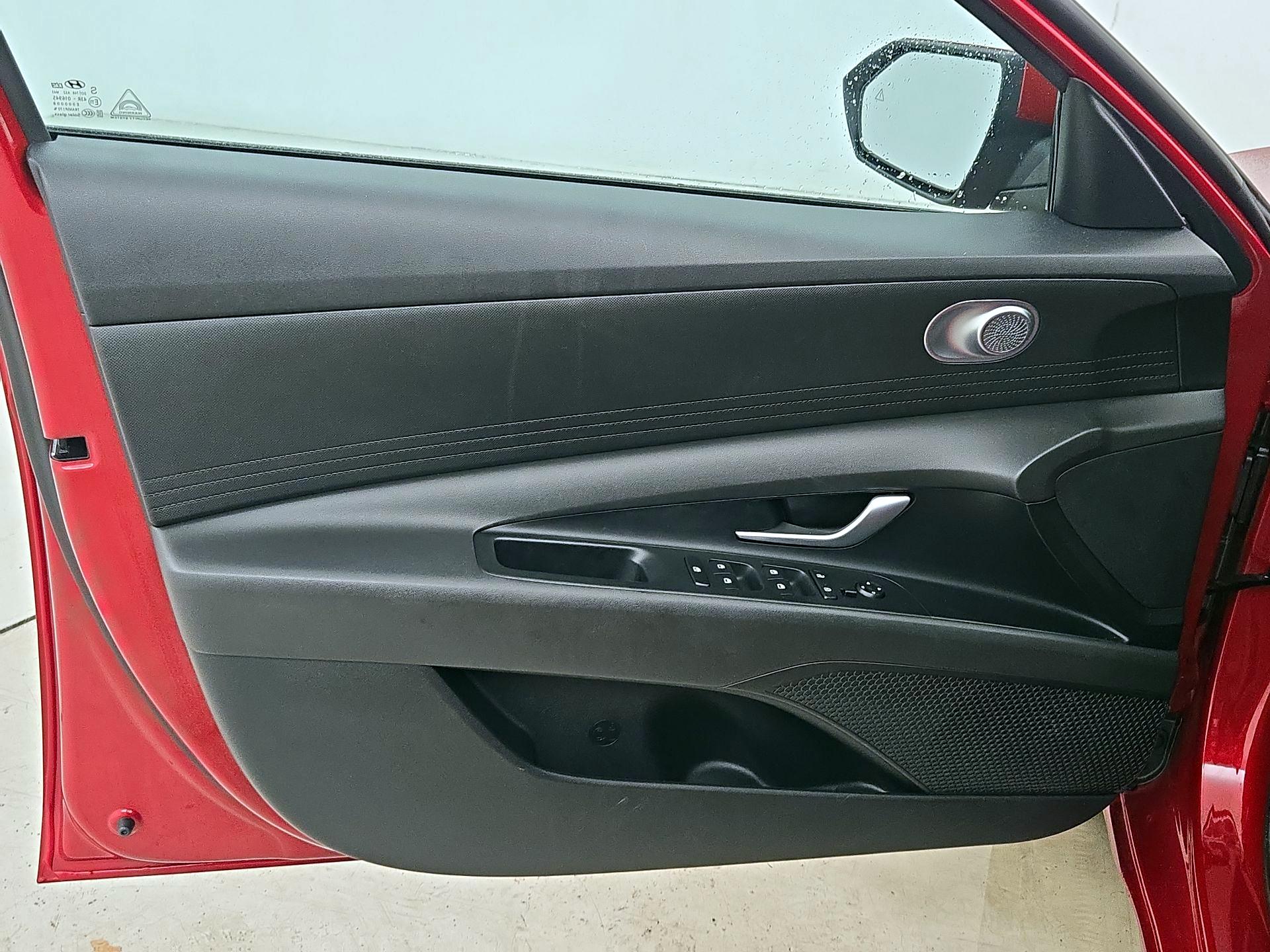 Thumbnail: 2023 Hyundai Elantra - 12