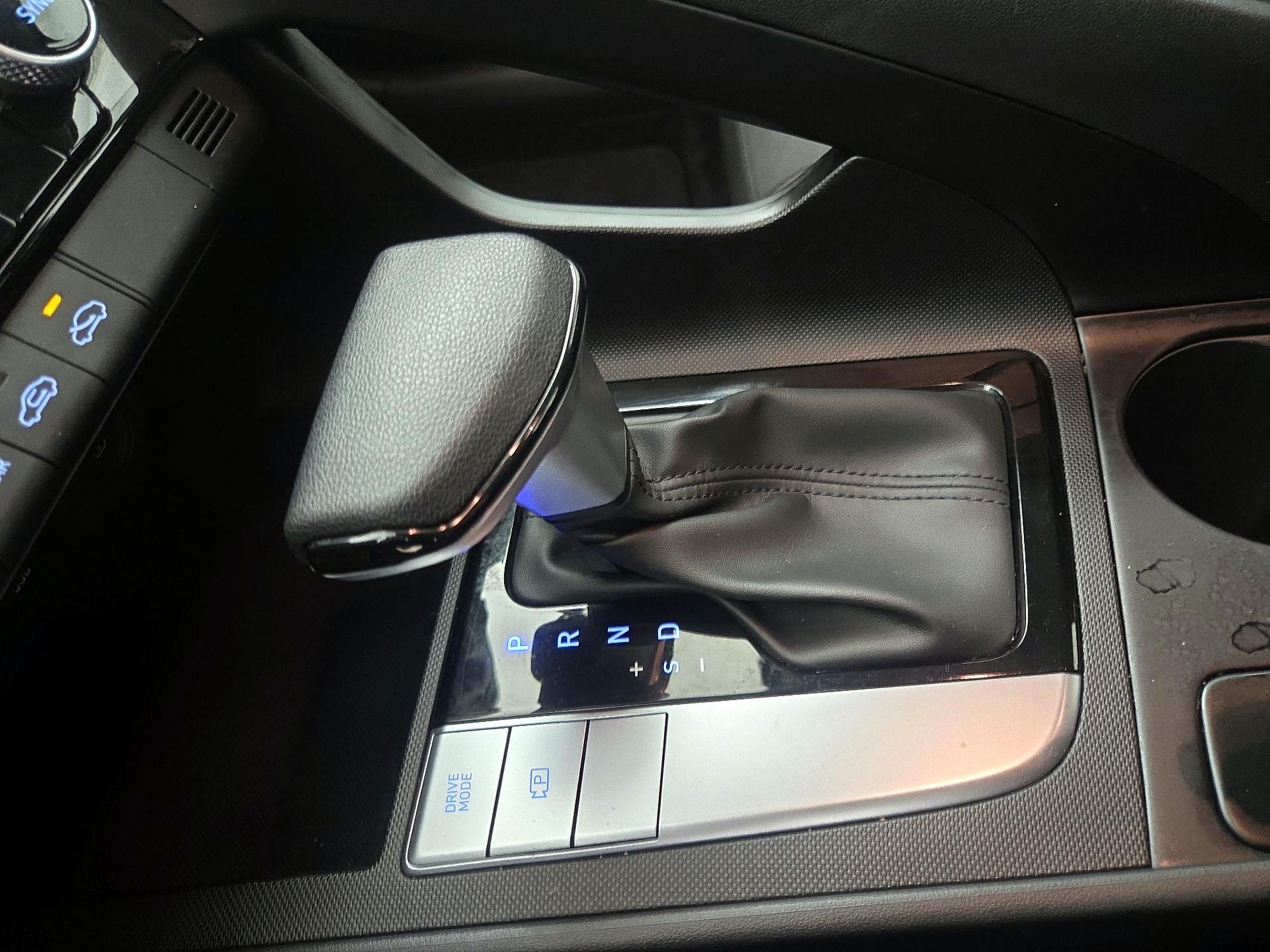 Thumbnail: 2023 Hyundai Elantra - 17