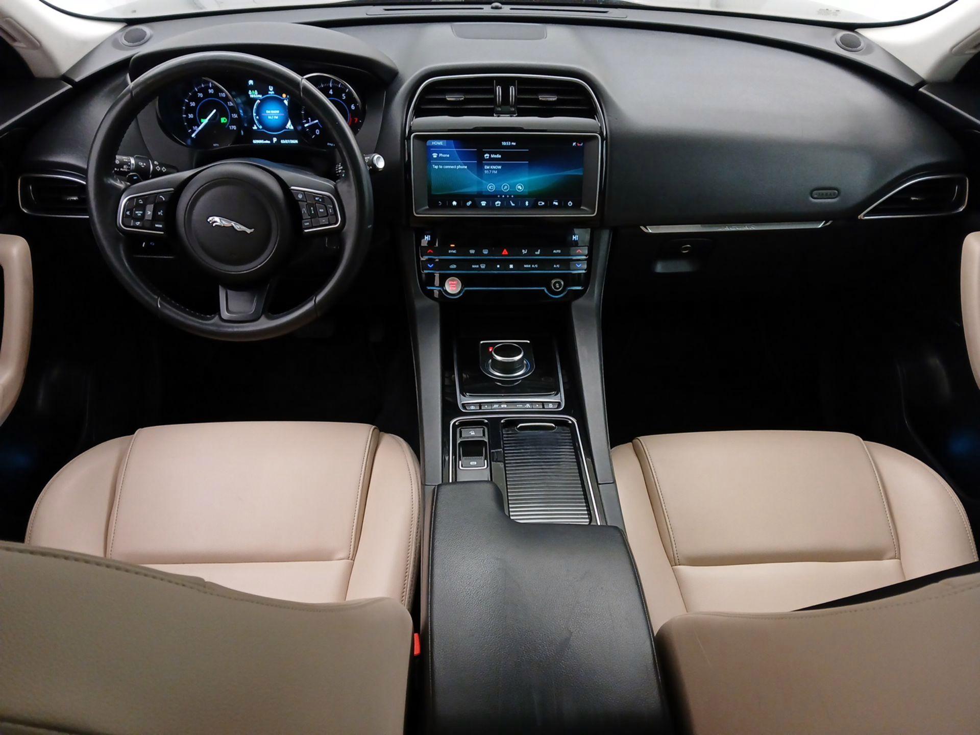 Thumbnail: 2020 Jaguar F-Pace - 9