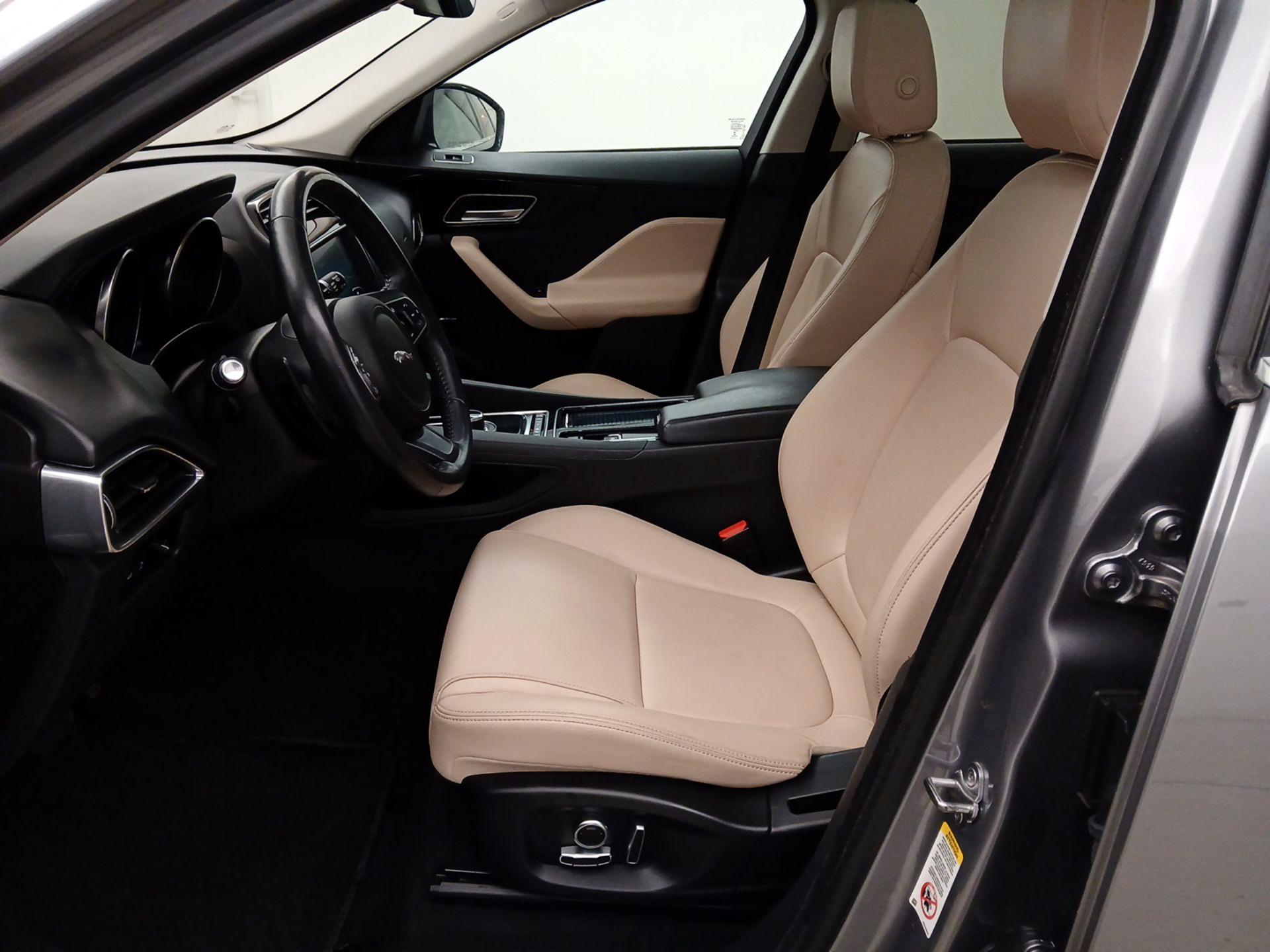 Thumbnail: 2020 Jaguar F-Pace - 11