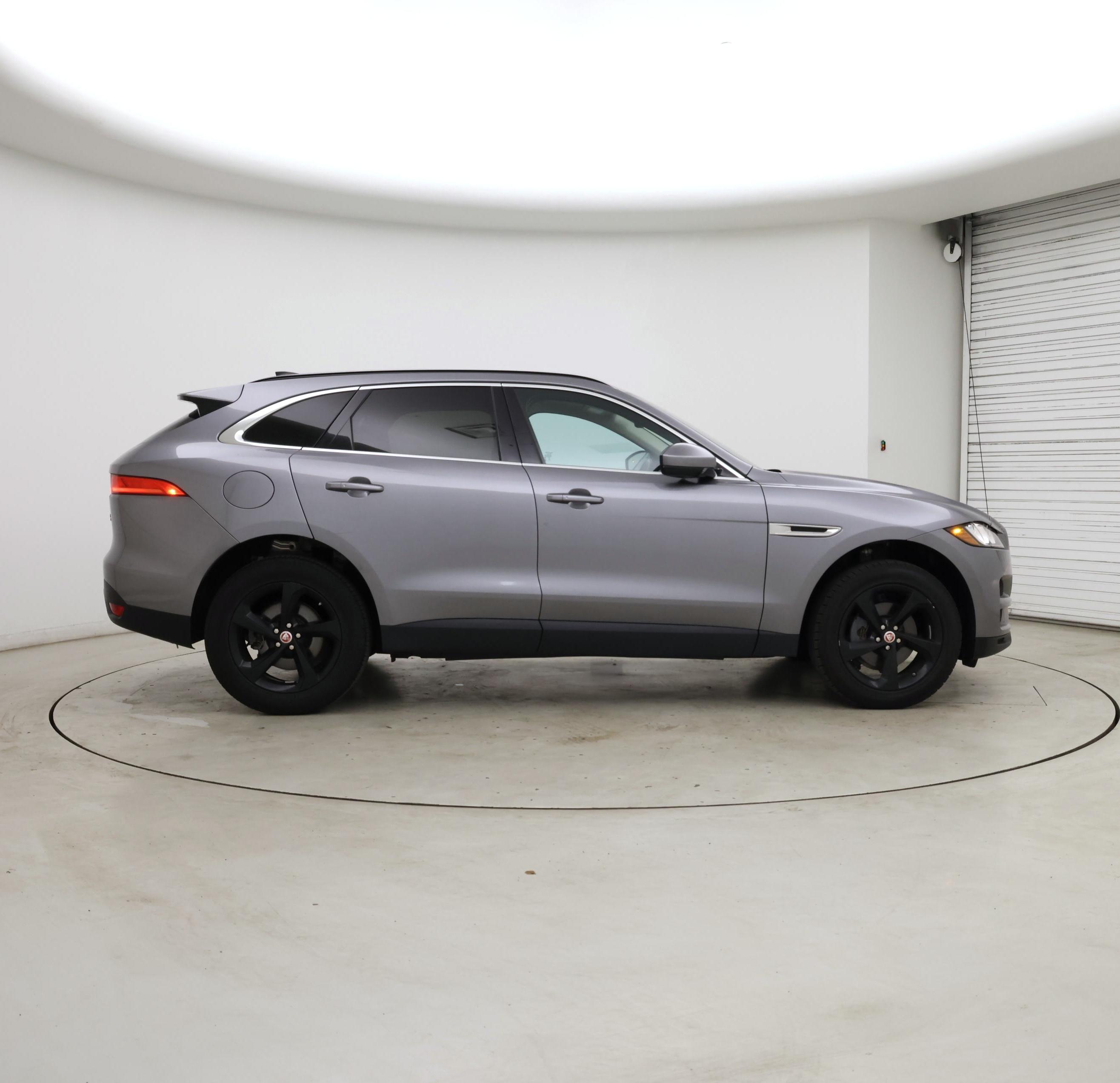 Thumbnail: 2020 Jaguar F-Pace - 7