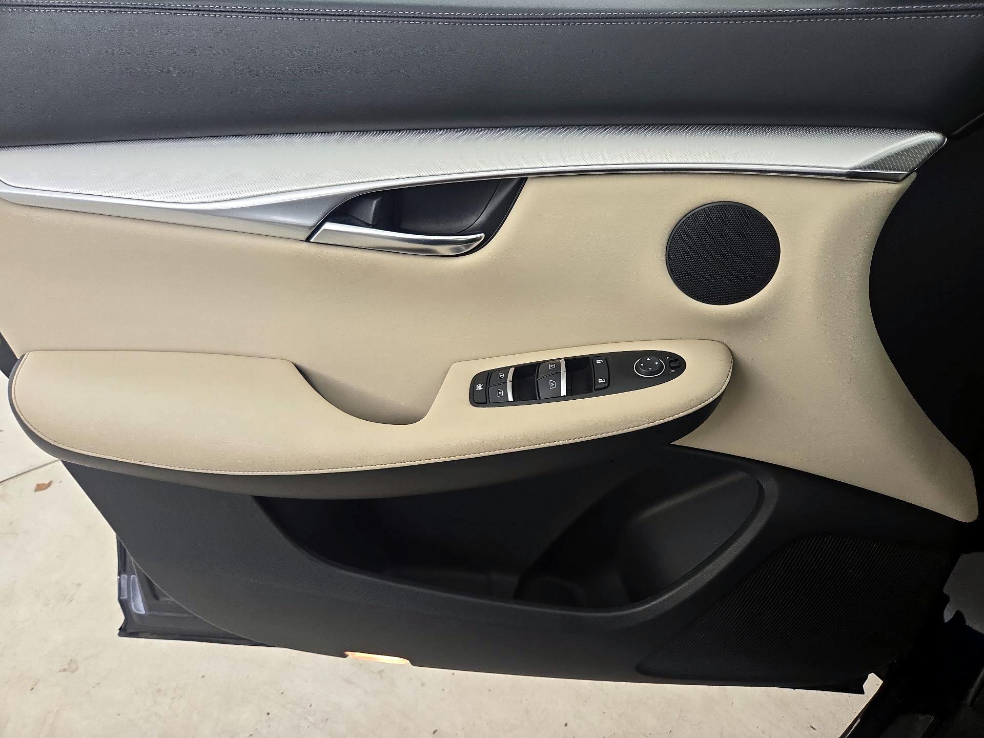 Thumbnail: 2021 INFINITI QX50 - 12