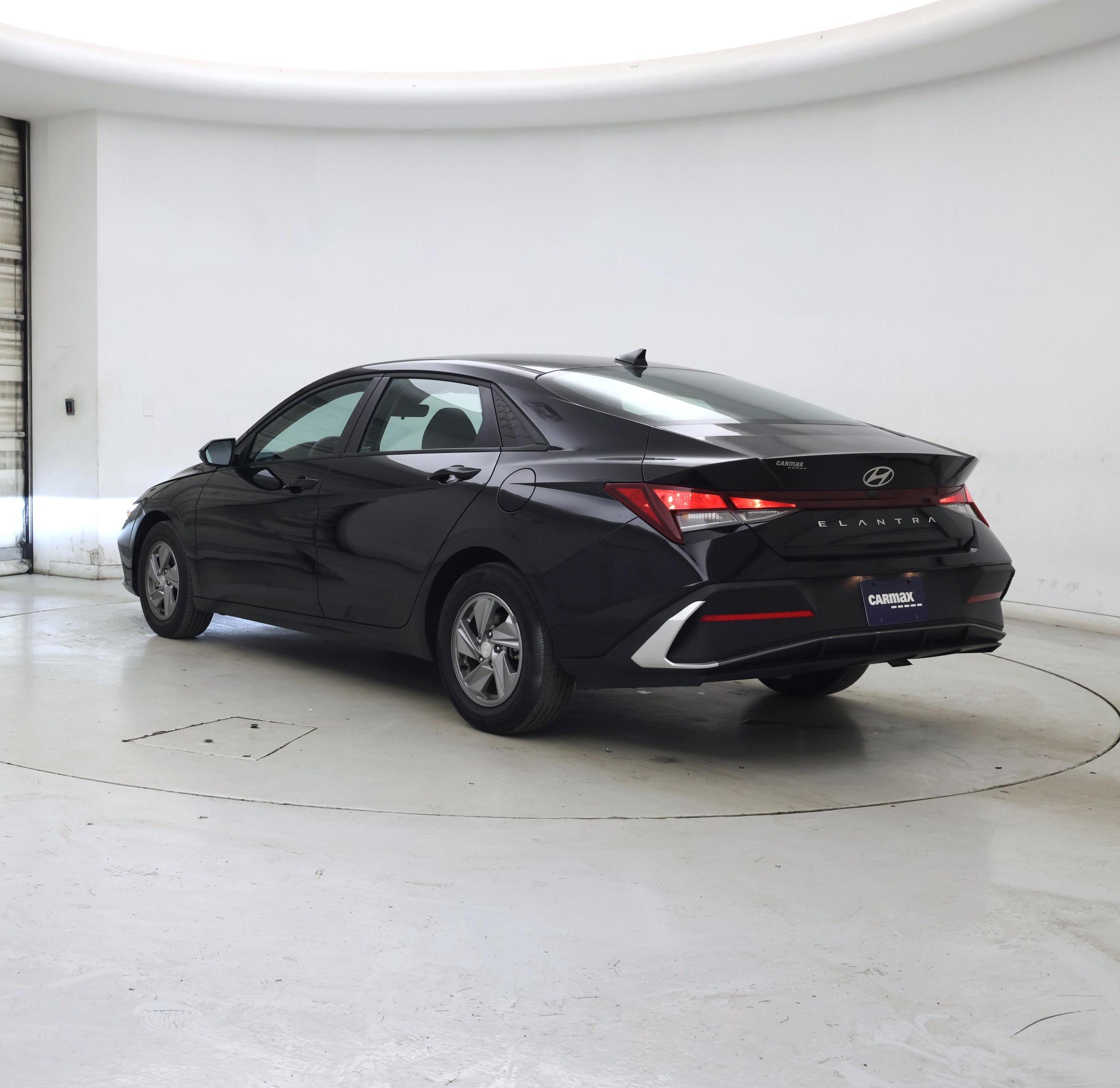 Thumbnail: 2025 Hyundai Elantra - 2