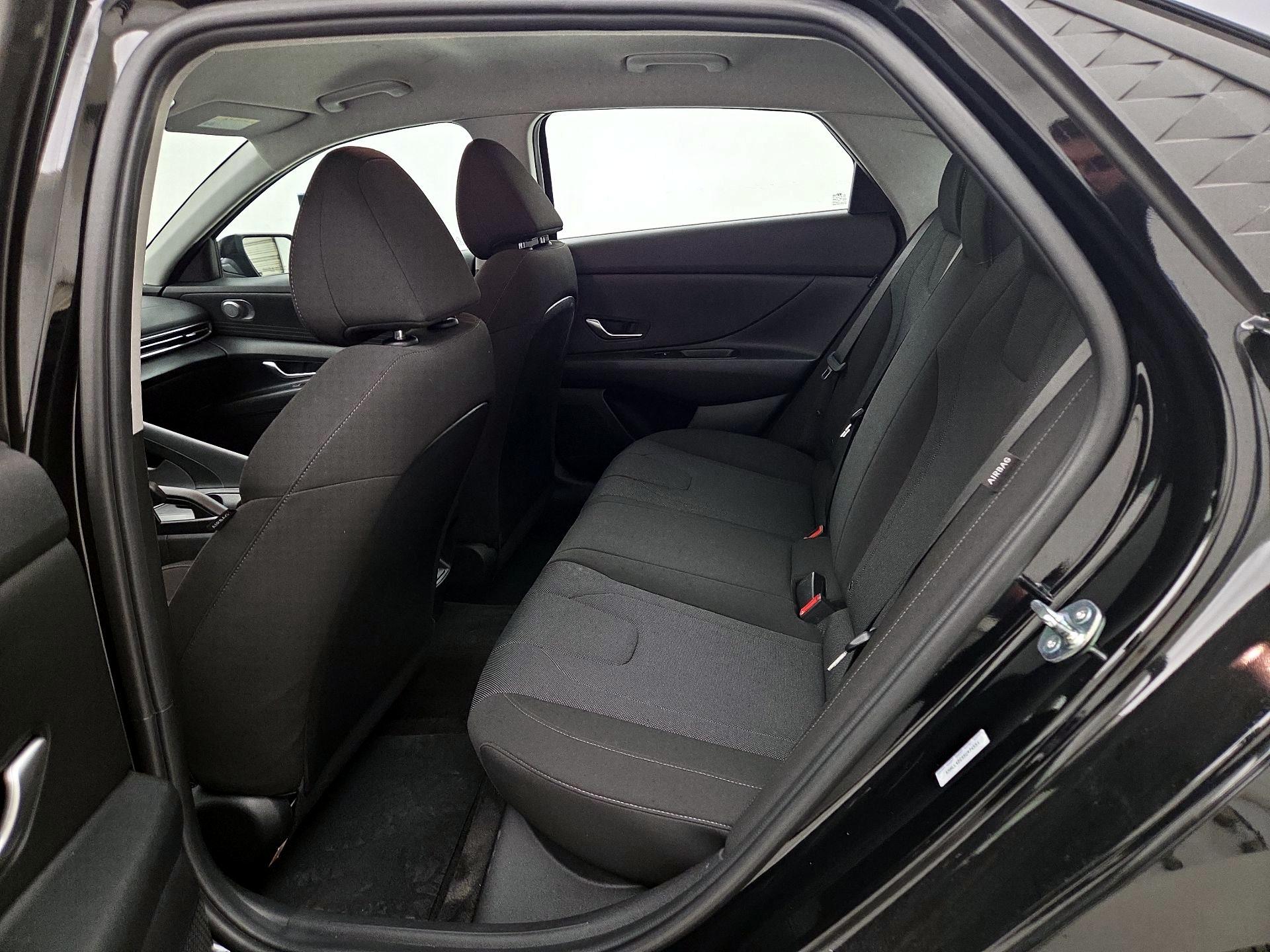 Thumbnail: 2025 Hyundai Elantra - 19