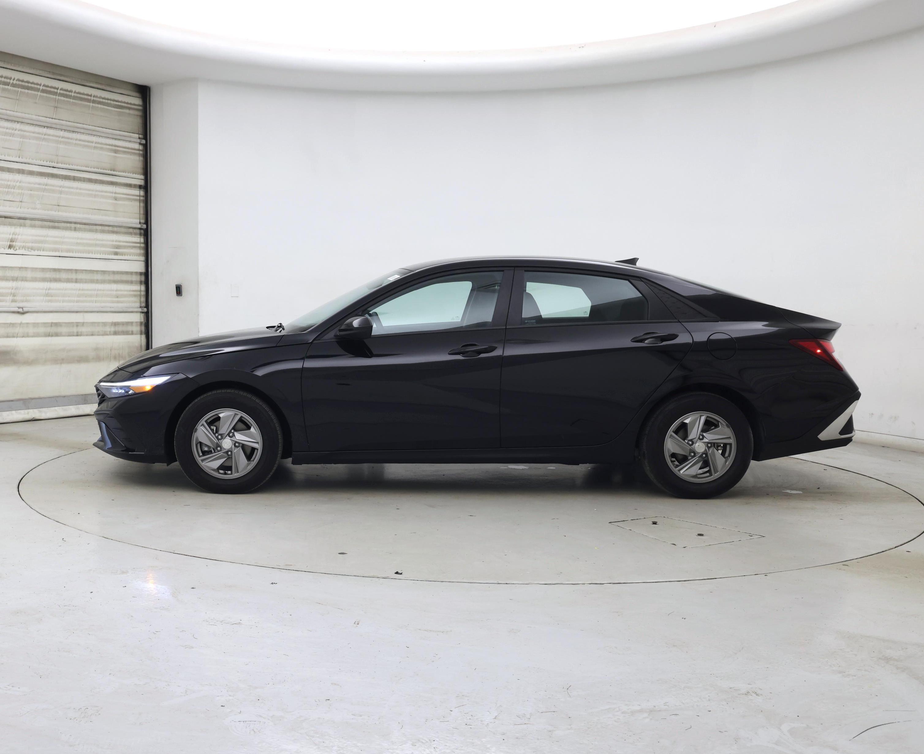 Thumbnail: 2025 Hyundai Elantra - 3