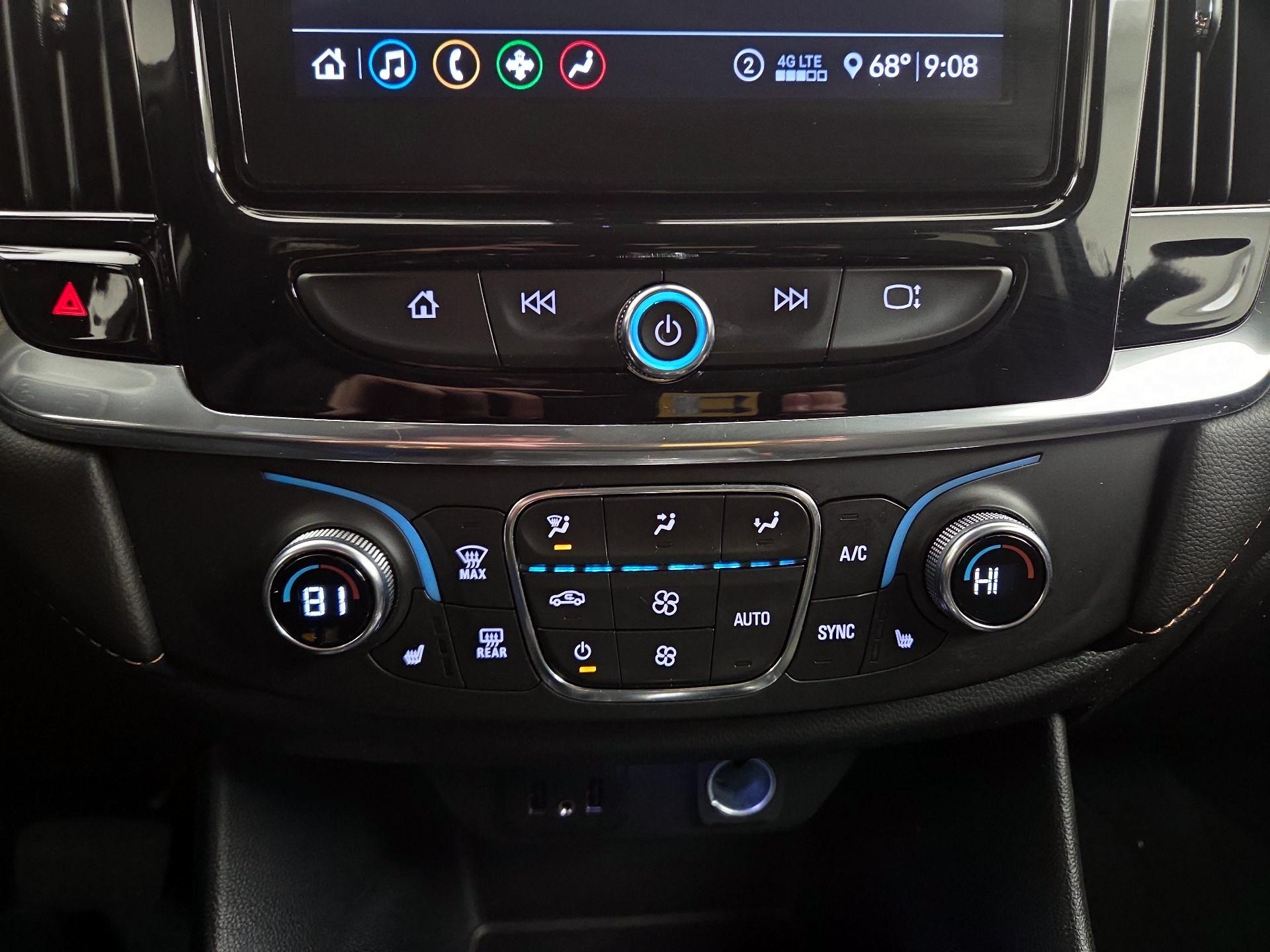 Thumbnail: 2021 Chevrolet Traverse - 16