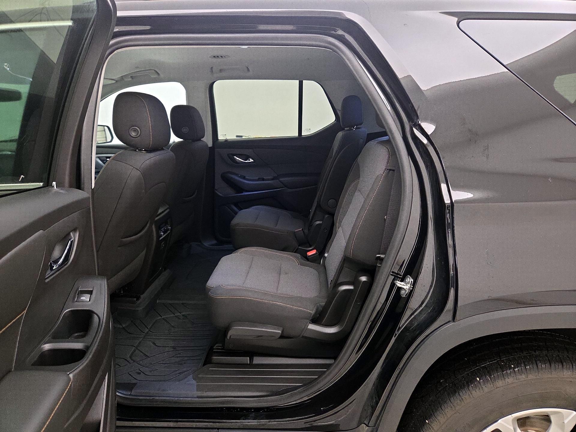 Thumbnail: 2021 Chevrolet Traverse - 19