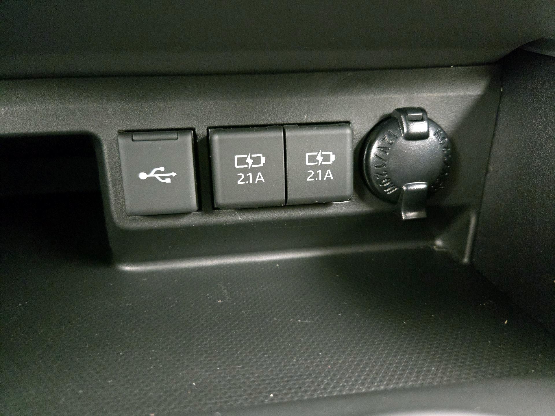 Thumbnail: 2021 Toyota Highlander - 18