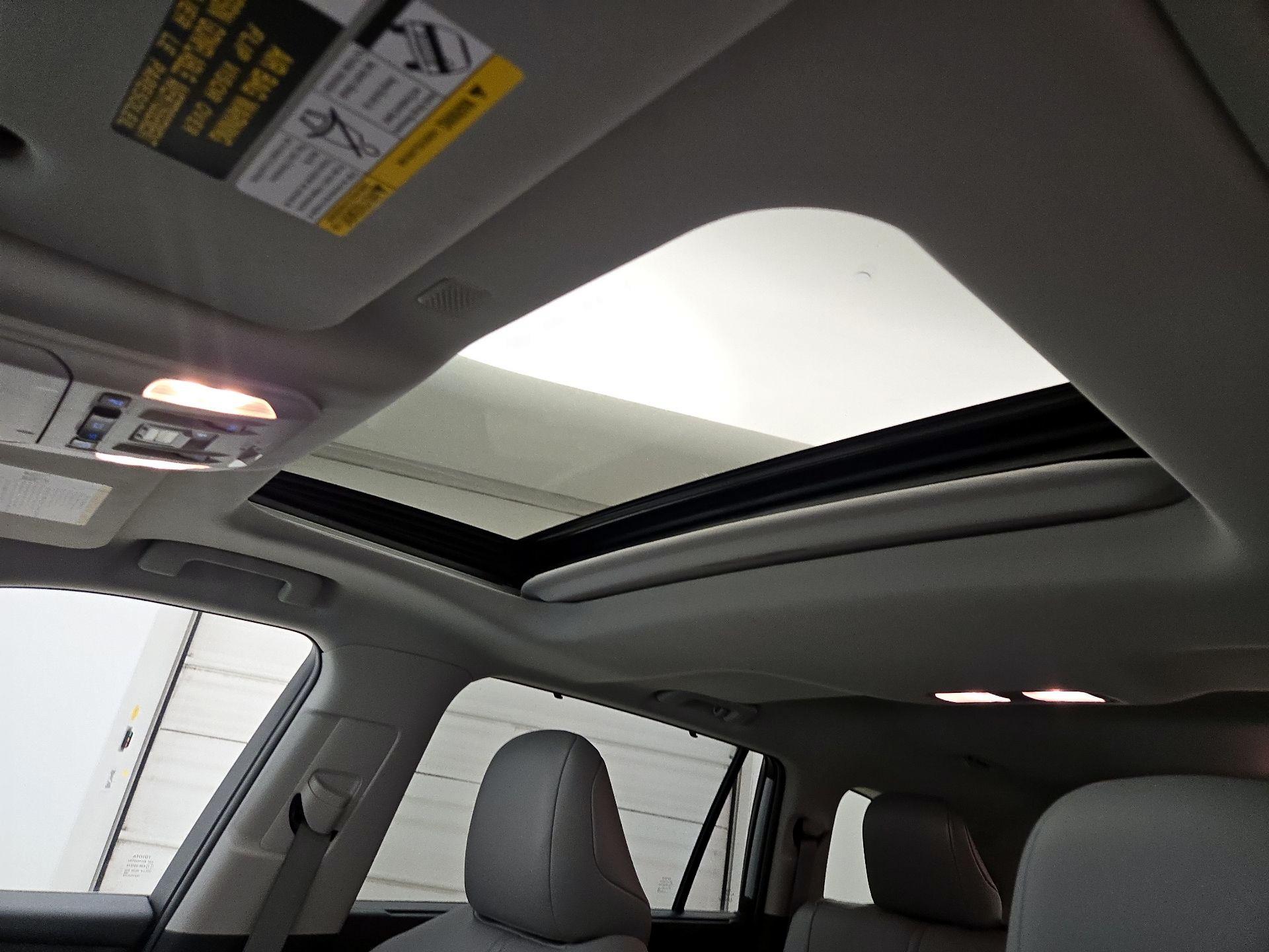 Thumbnail: 2021 Toyota Highlander - 19