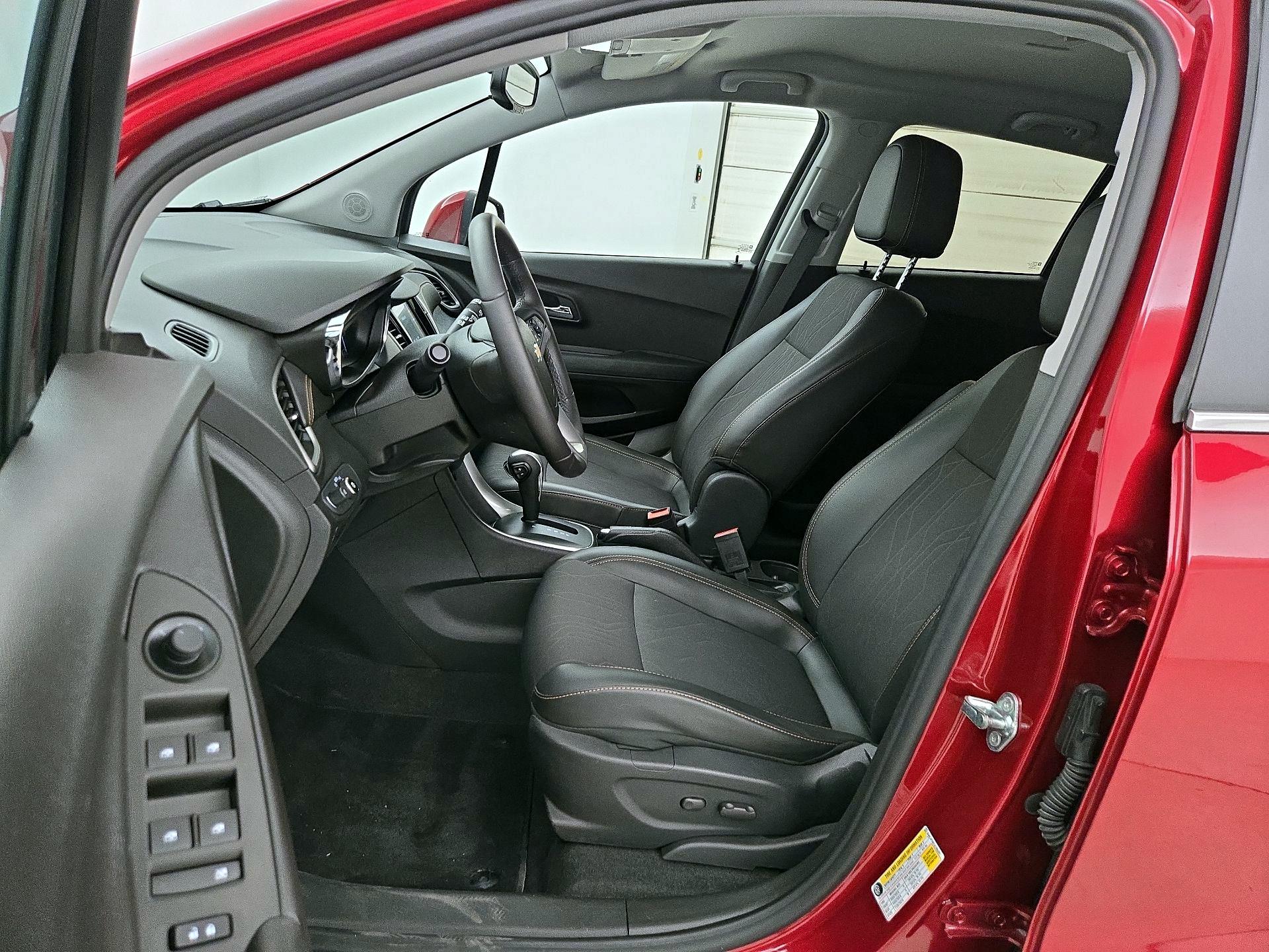 Thumbnail: 2018 Chevrolet Trax - 11