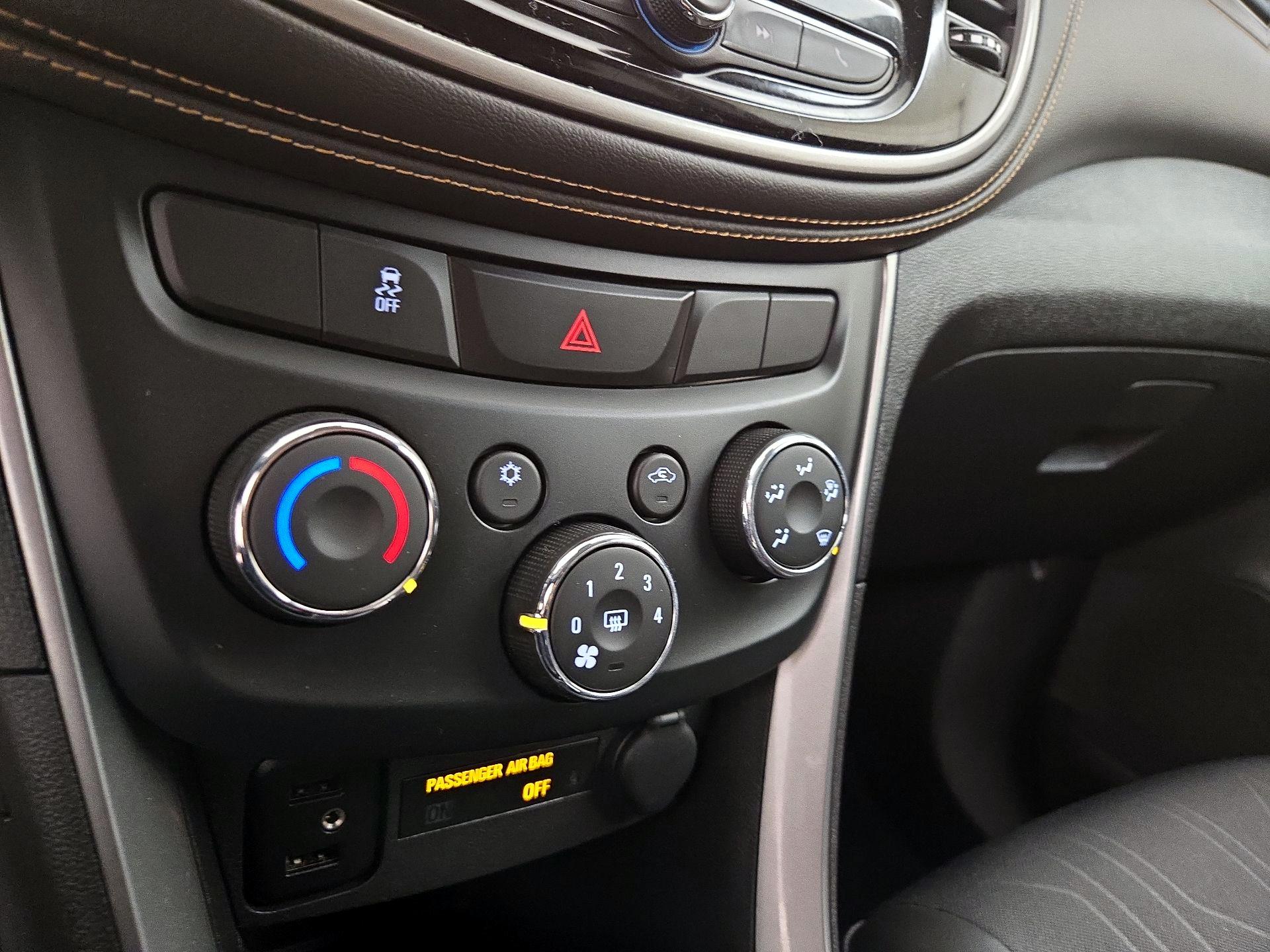 Thumbnail: 2018 Chevrolet Trax - 16