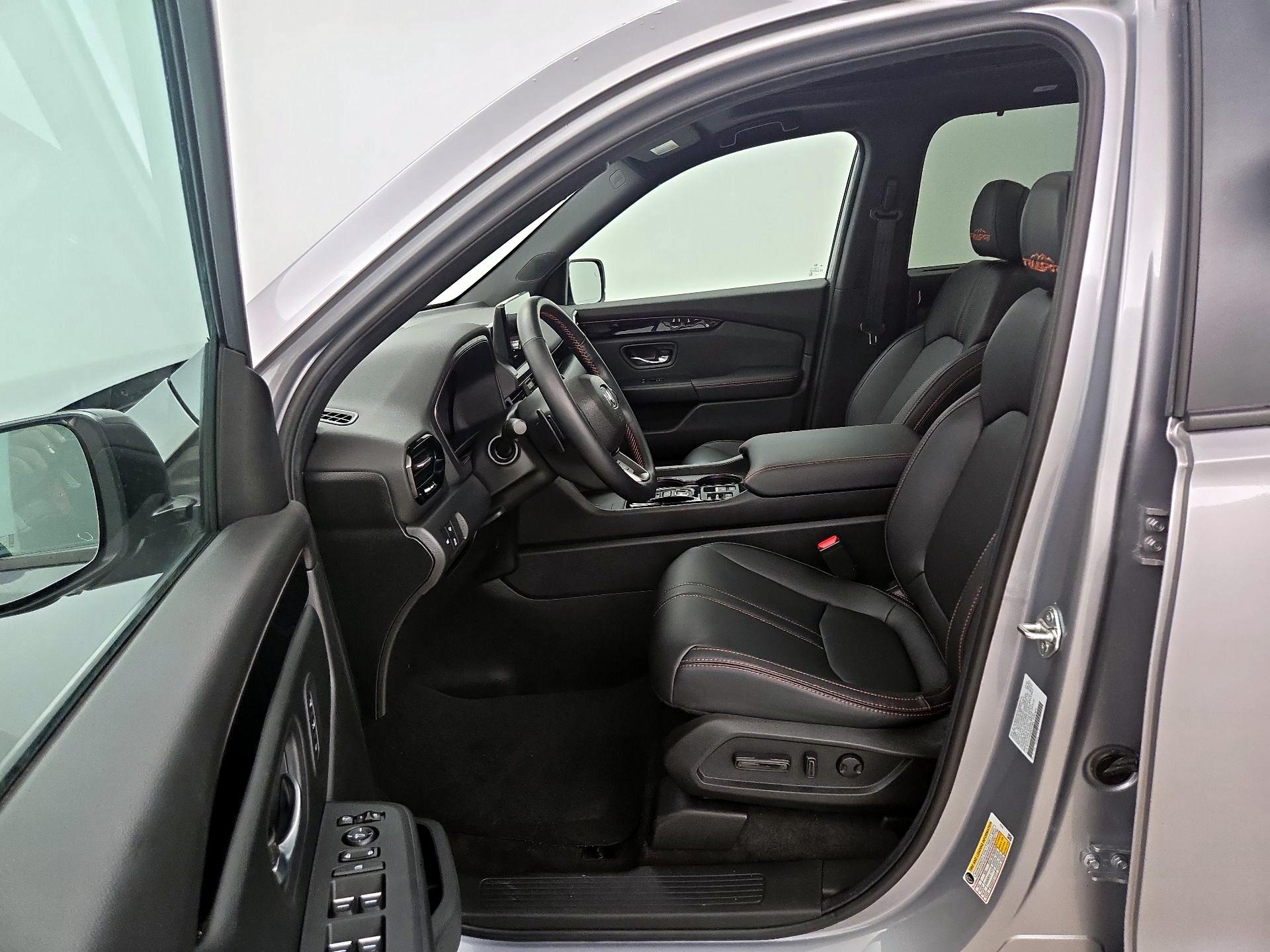 Thumbnail: 2025 Honda Pilot - 11