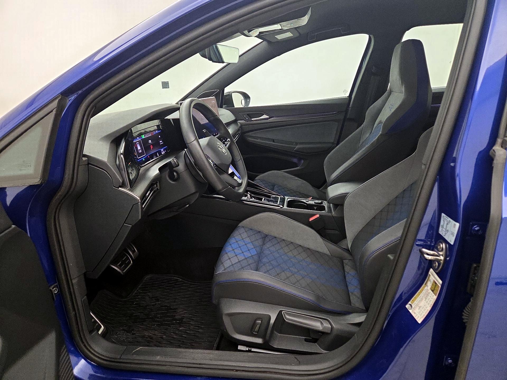 Thumbnail: 2025 Volkswagen Golf - 11