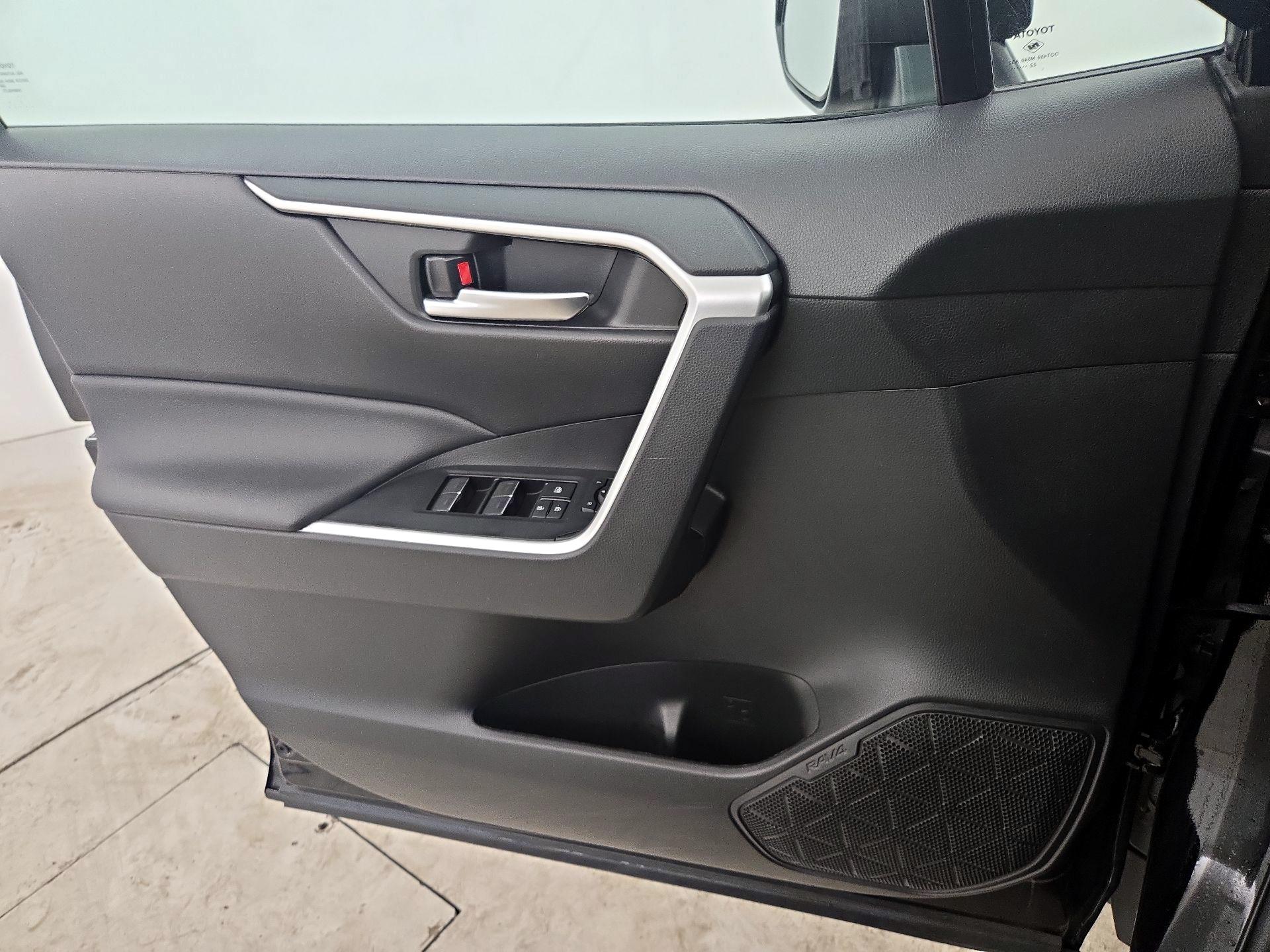 Thumbnail: 2023 Toyota RAV4 - 12