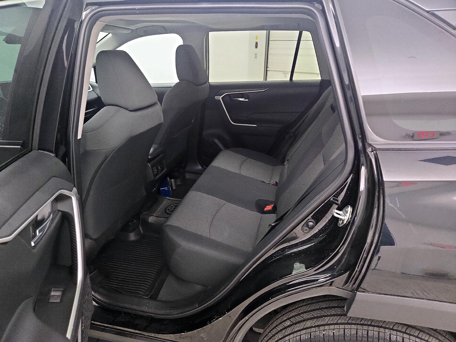 Thumbnail: 2023 Toyota RAV4 - 20