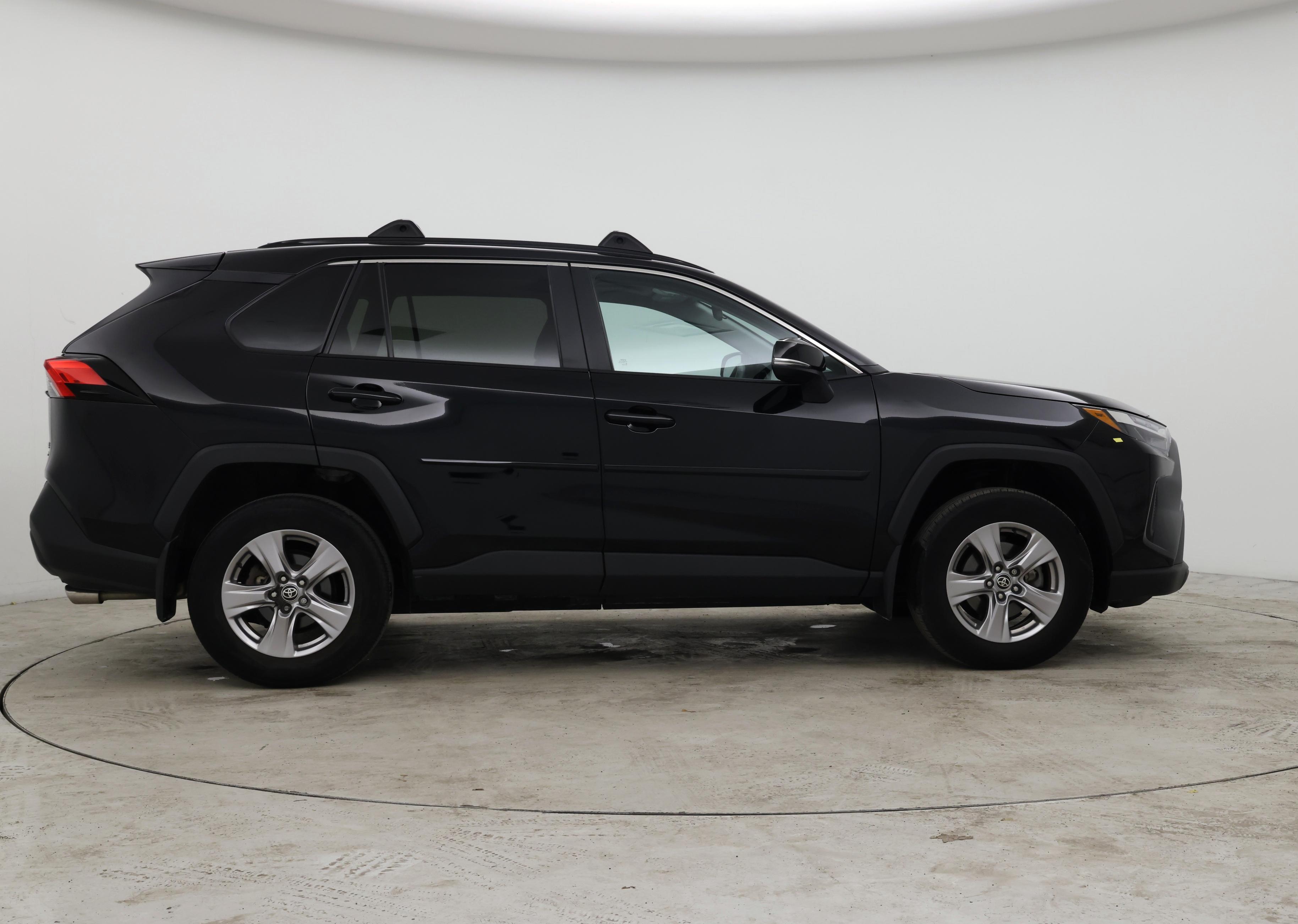 Thumbnail: 2023 Toyota RAV4 - 7