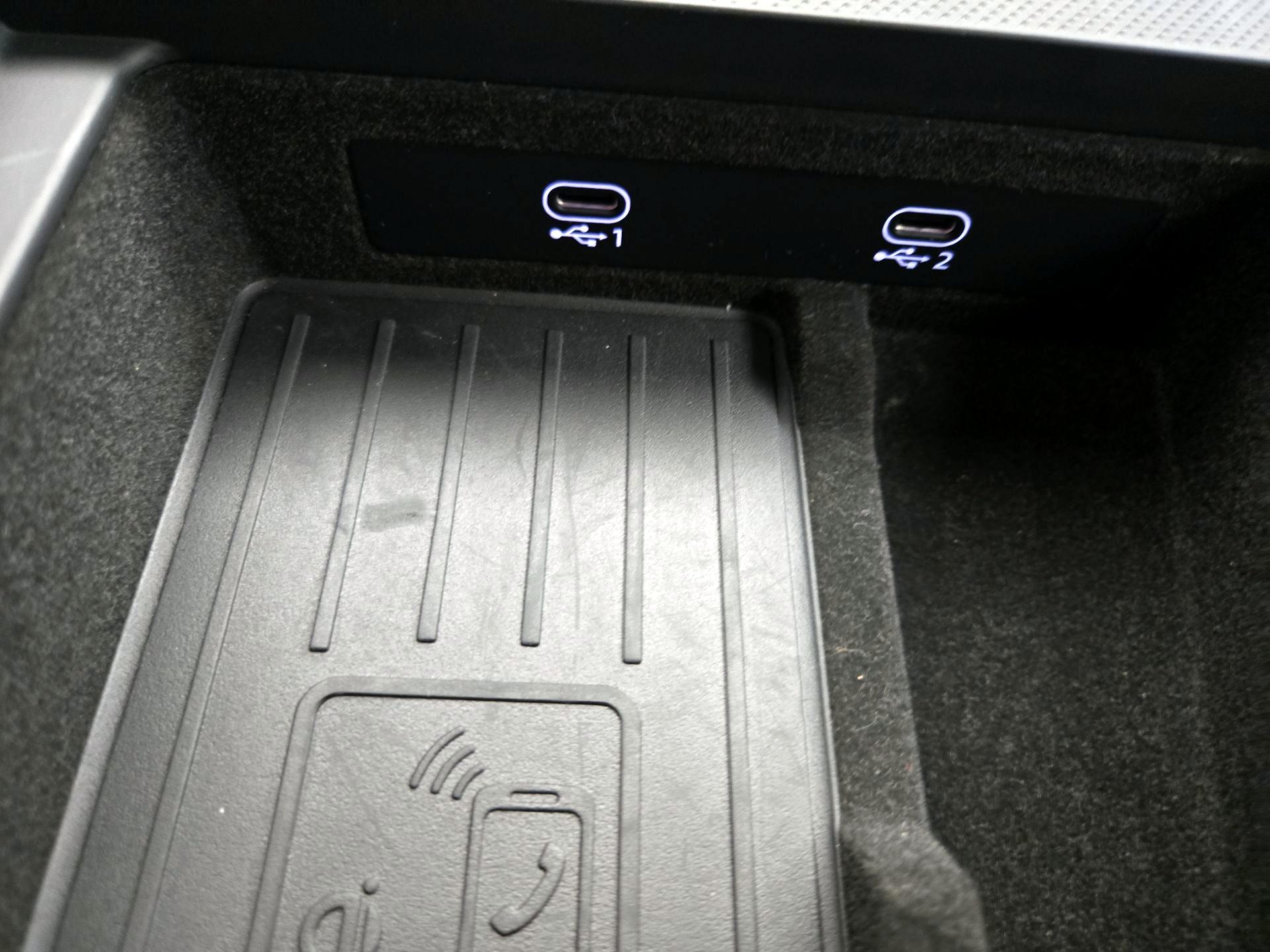 Thumbnail: 2023 Audi Q8 - 19