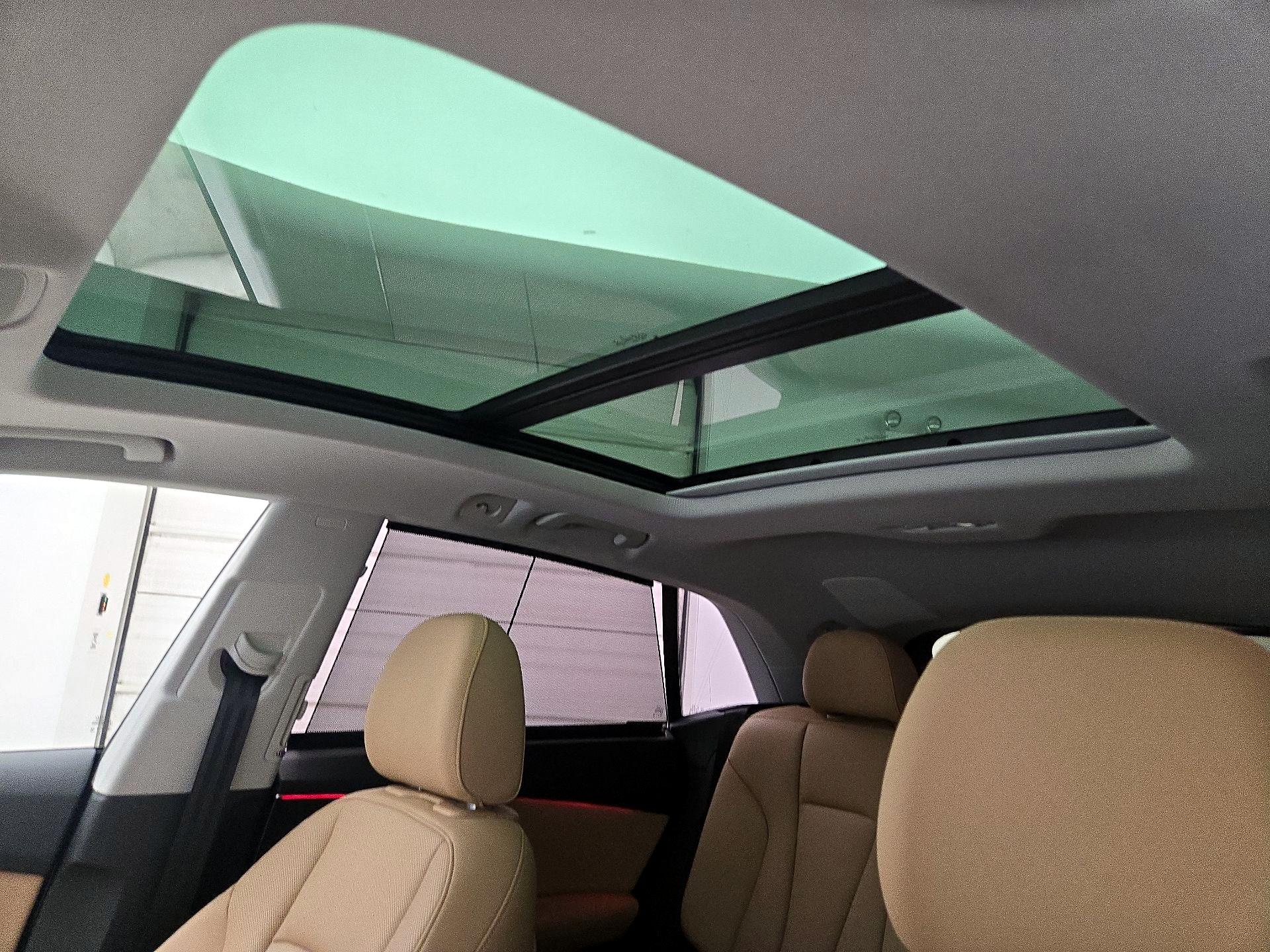 Thumbnail: 2023 Audi Q8 - 20