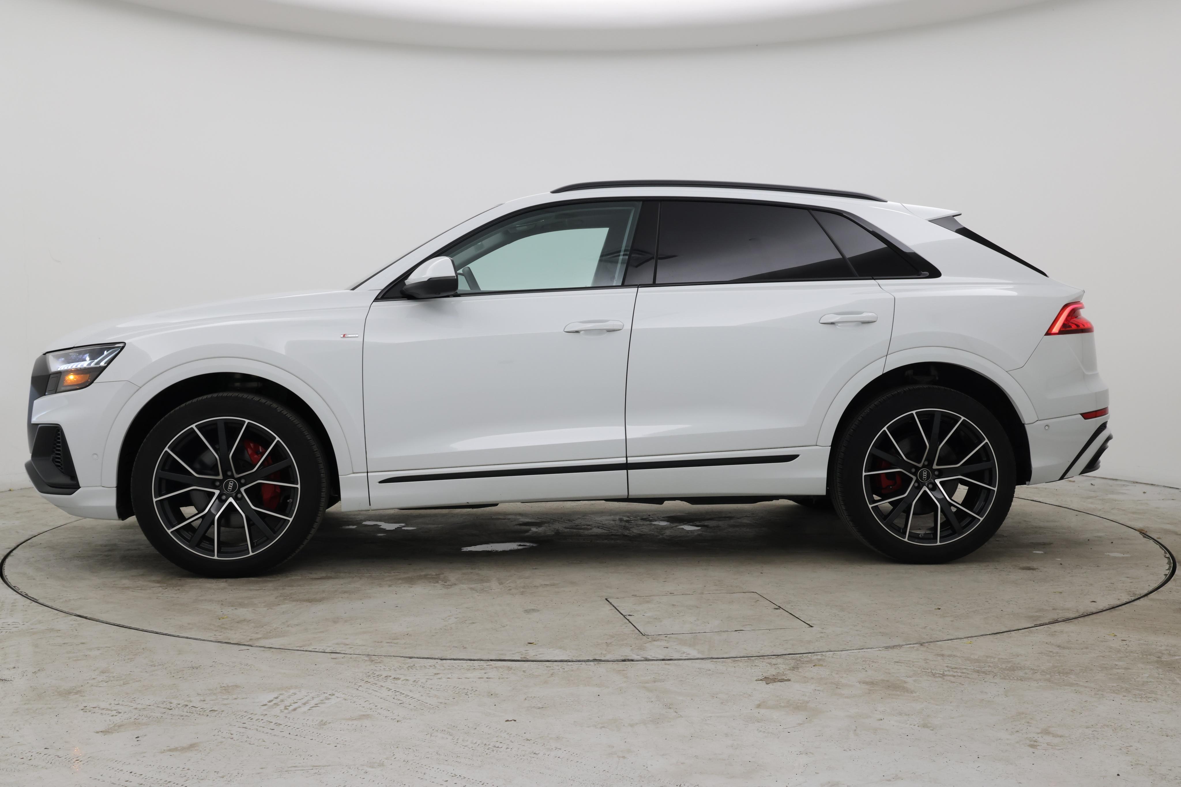 Thumbnail: 2023 Audi Q8 - 3