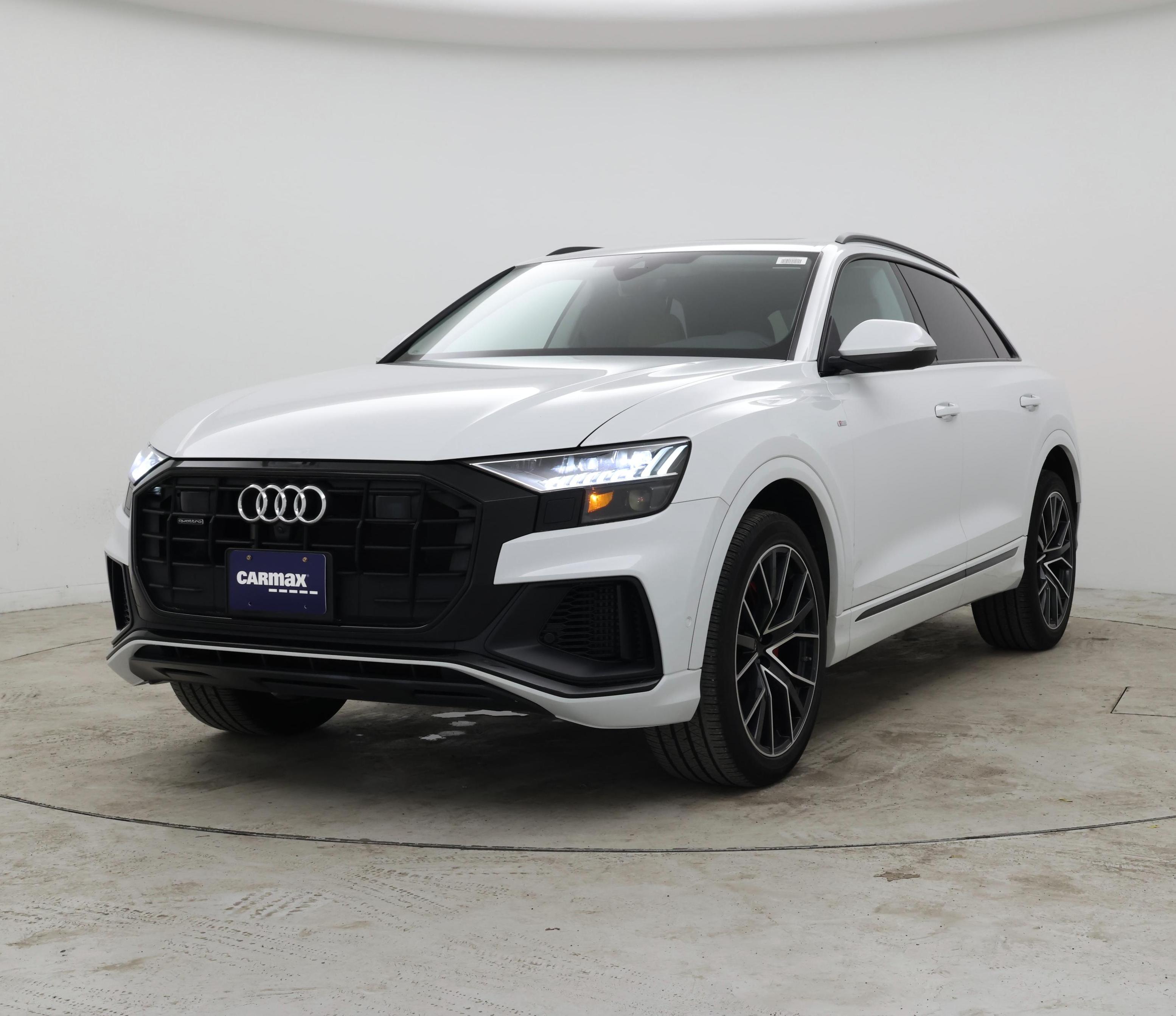 Thumbnail: 2023 Audi Q8 - 4