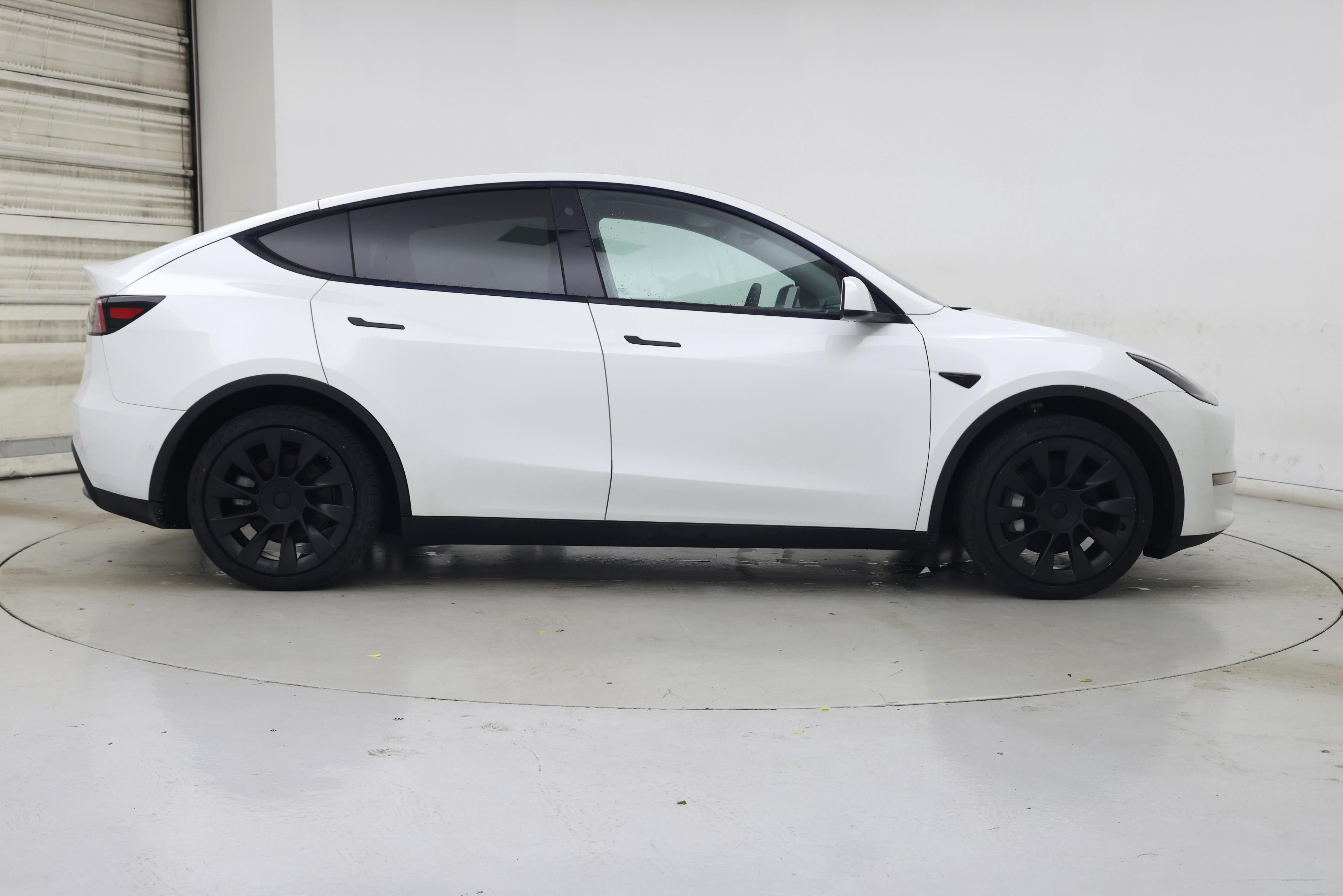 Thumbnail: 2023 Tesla Model Y - 7