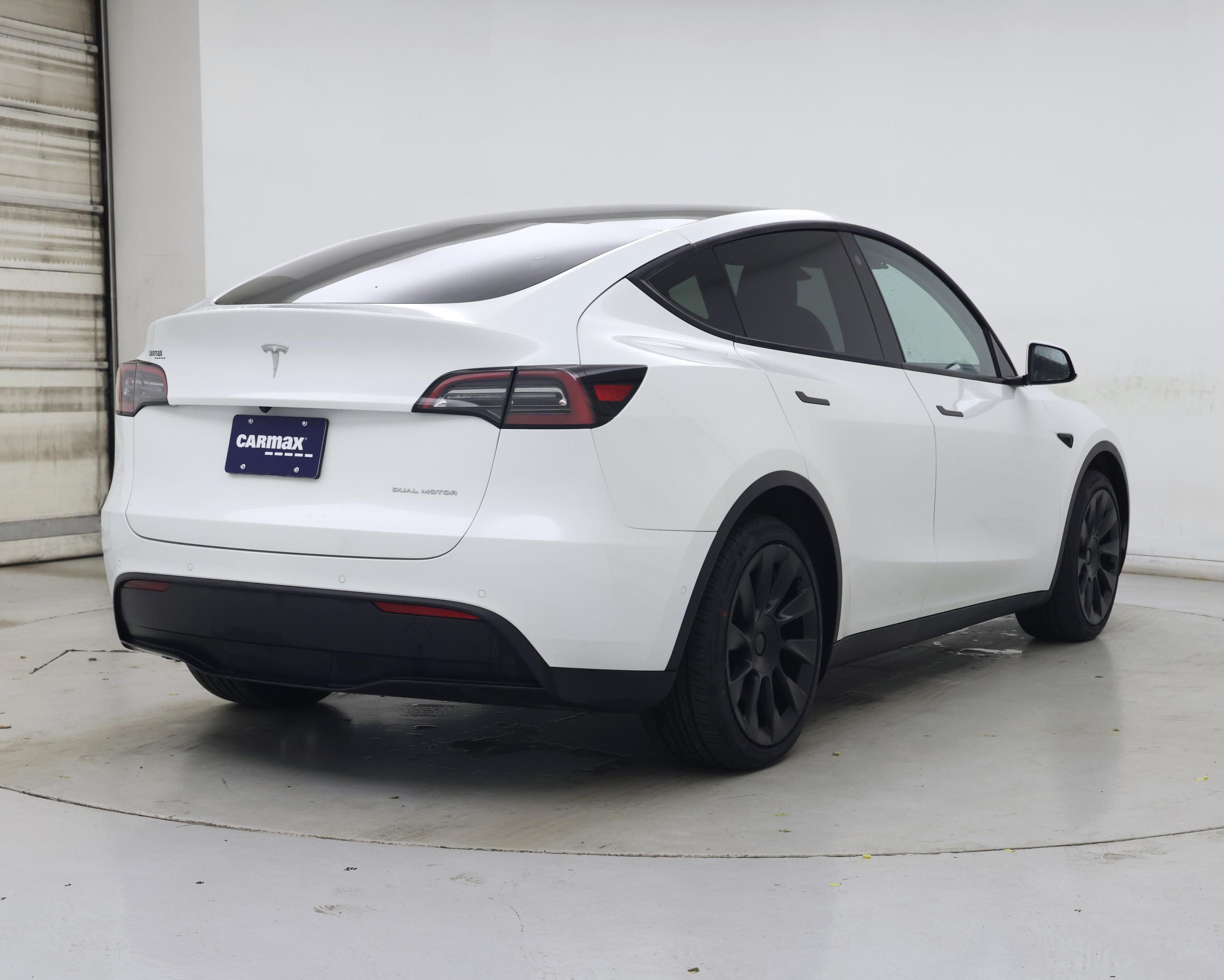 Thumbnail: 2023 Tesla Model Y - 8