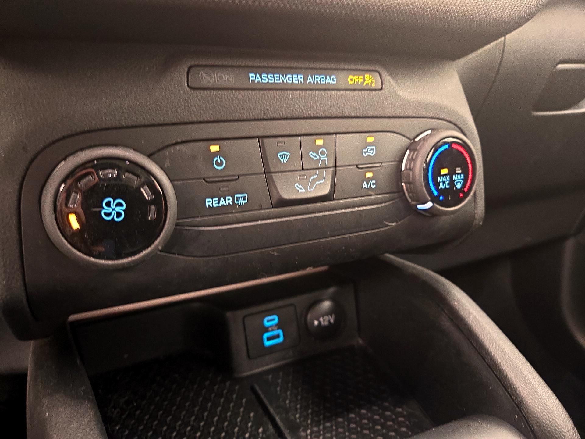 Thumbnail: 2021 Ford Bronco Sport - 16