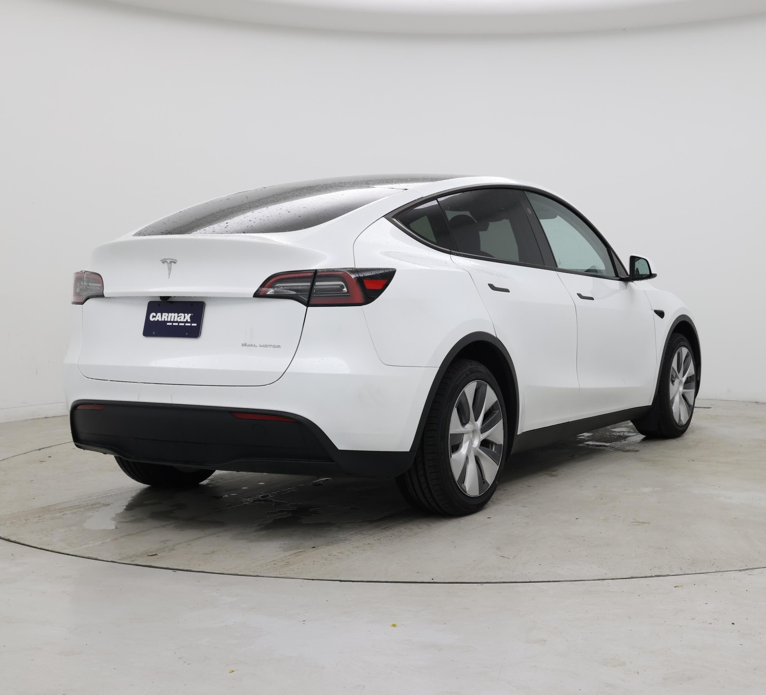 Thumbnail: 2024 Tesla Model Y - 8