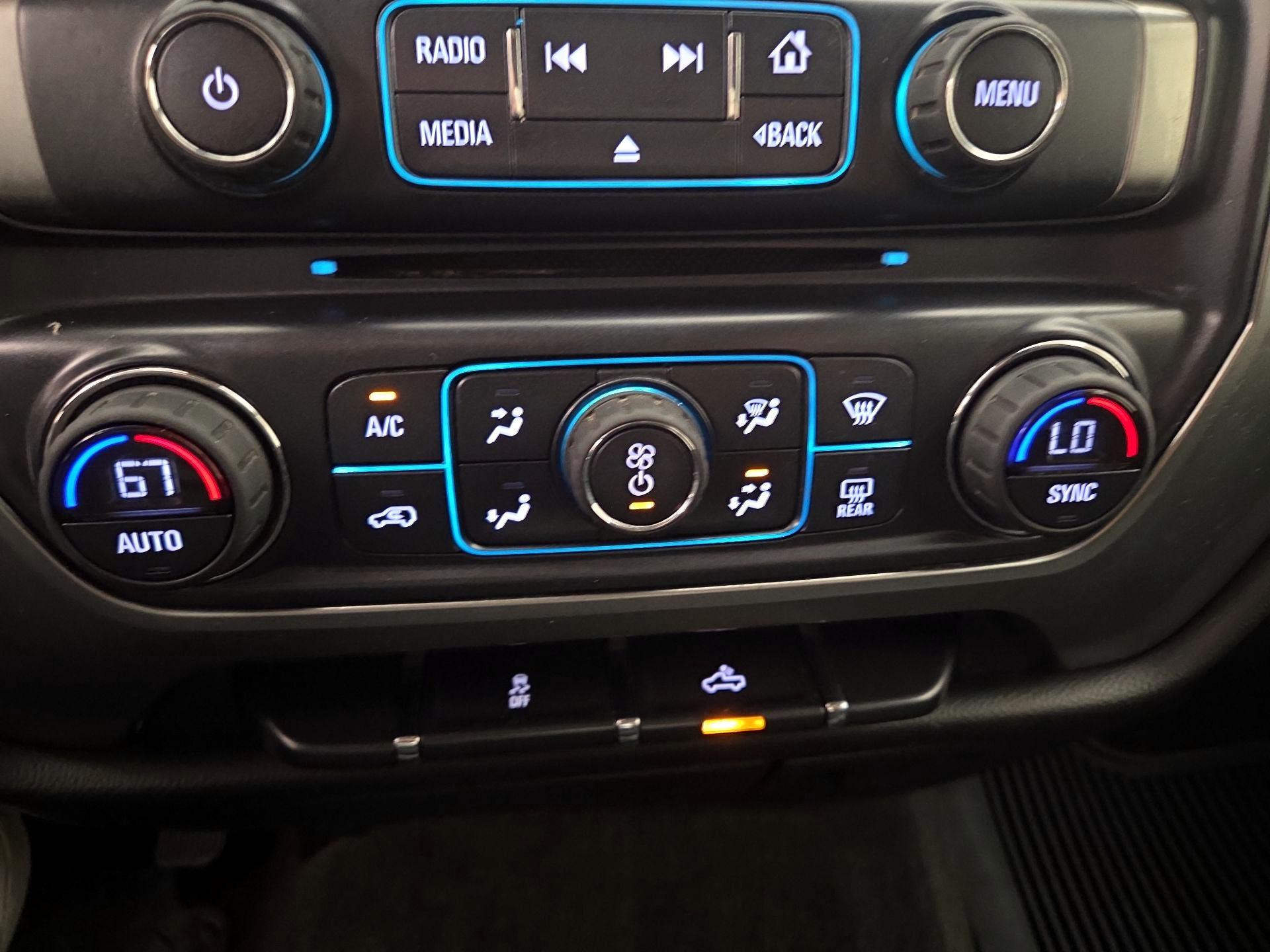 Thumbnail: 2017 Chevrolet Silverado 1500 - 16