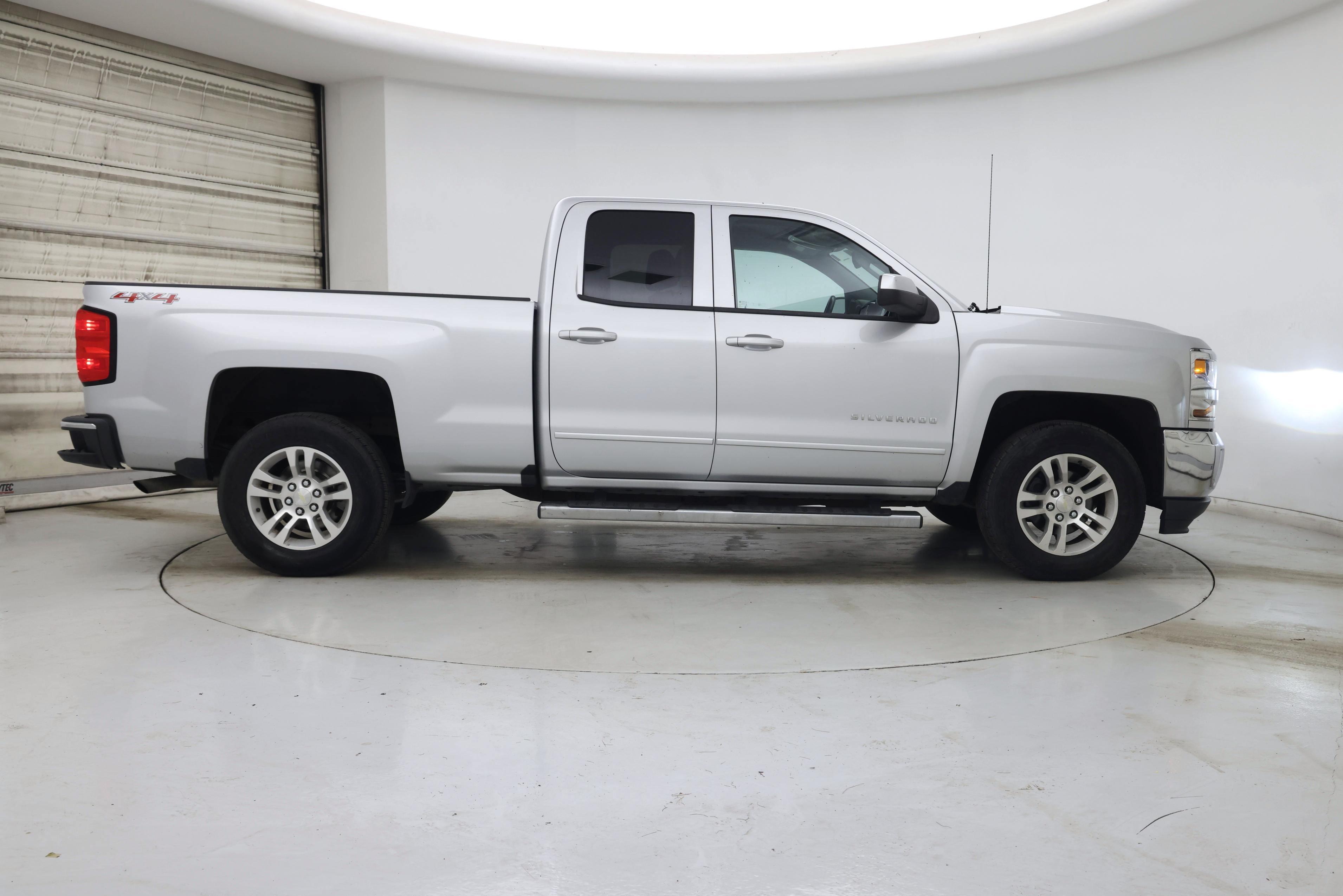 Thumbnail: 2017 Chevrolet Silverado 1500 - 7