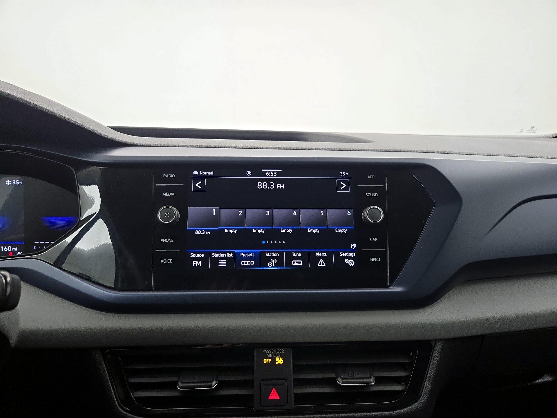 Thumbnail: 2023 Volkswagen Taos - 15