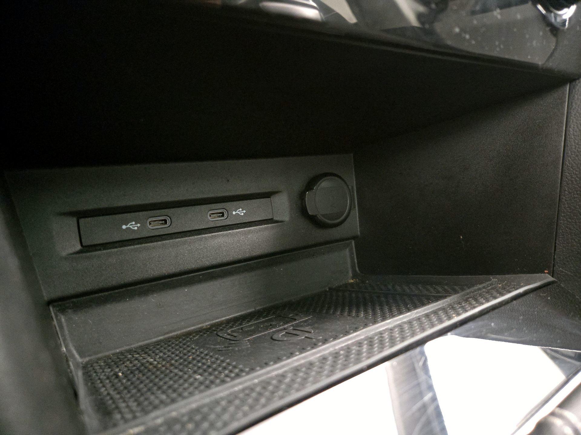 Thumbnail: 2023 Volkswagen Taos - 18