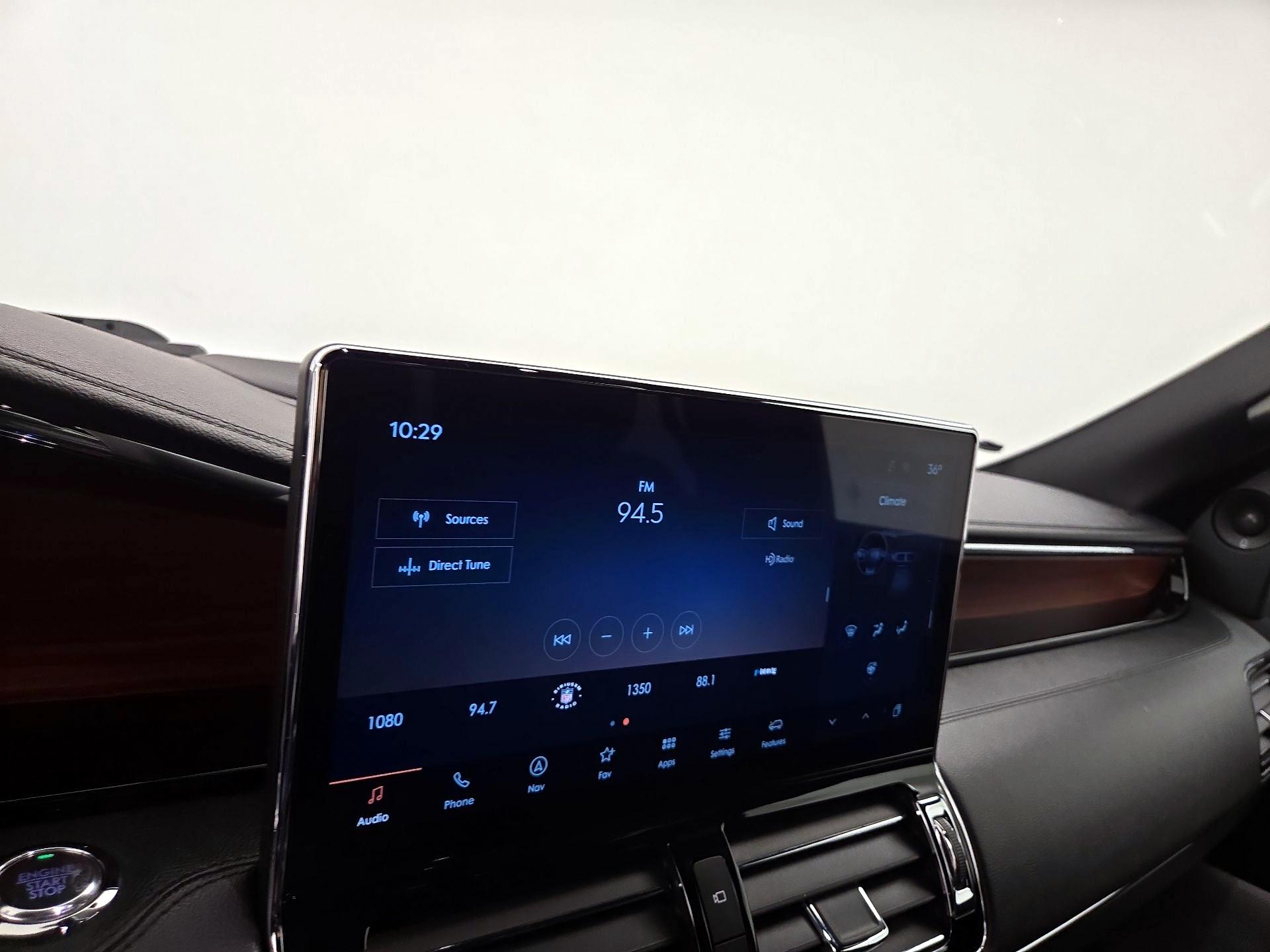 Thumbnail: 2023 Lincoln Navigator - 16
