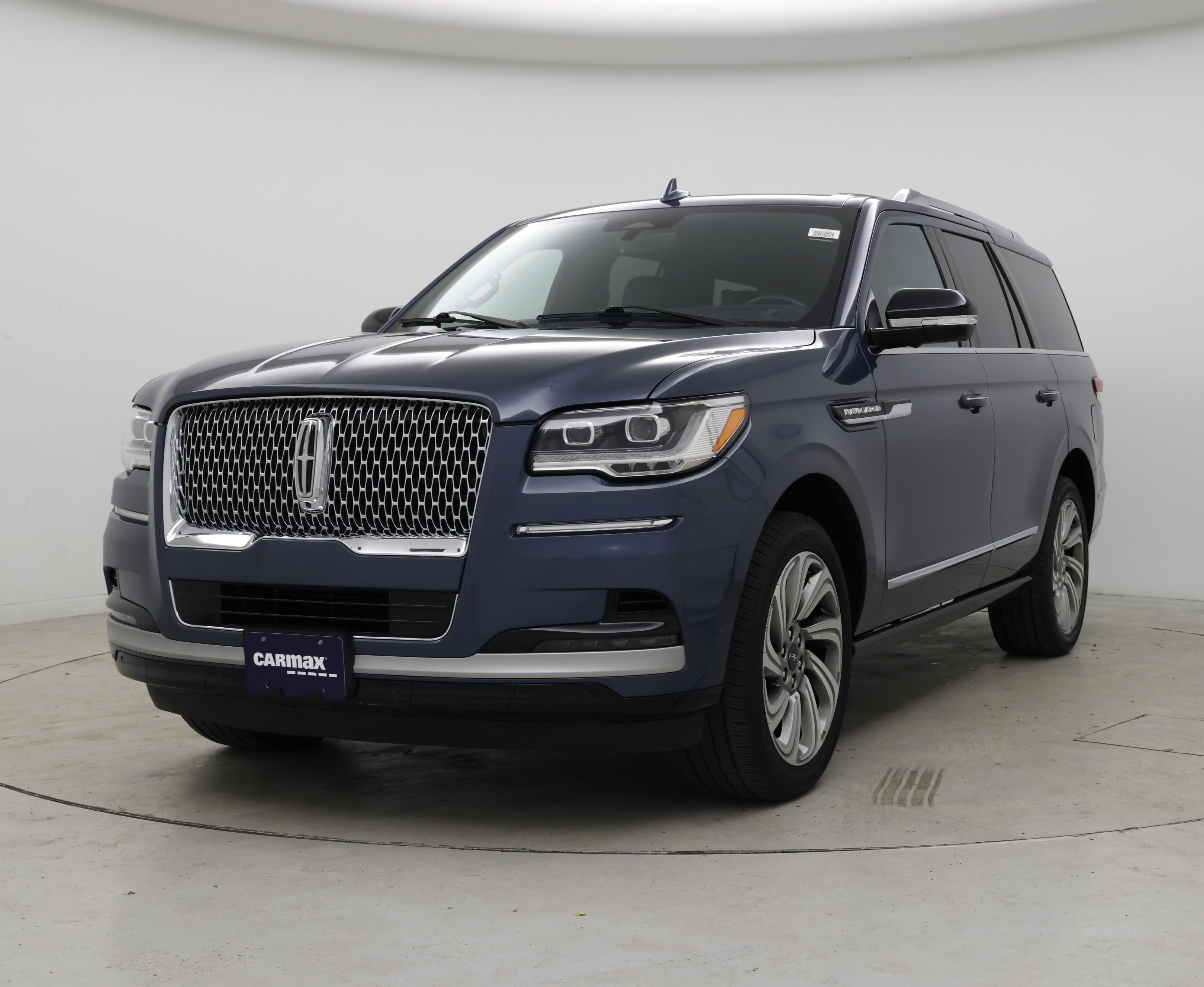 Thumbnail: 2023 Lincoln Navigator - 4