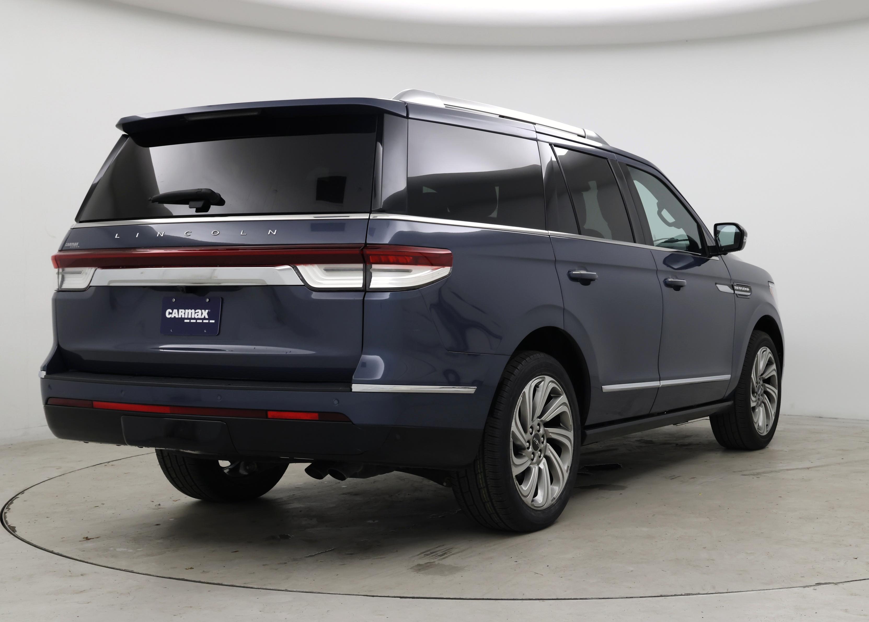 Thumbnail: 2023 Lincoln Navigator - 8
