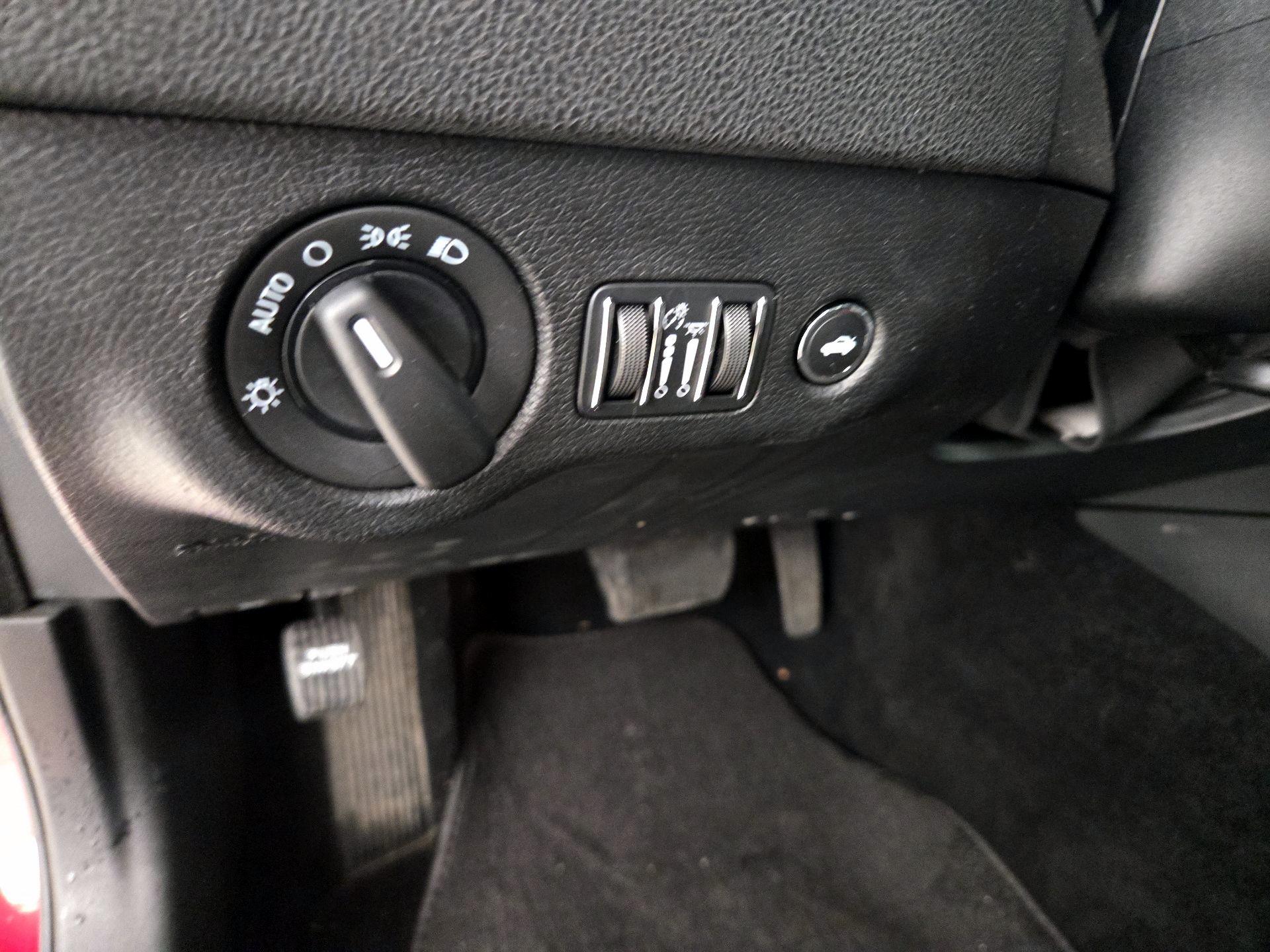 Thumbnail: 2020 Dodge Charger - 13