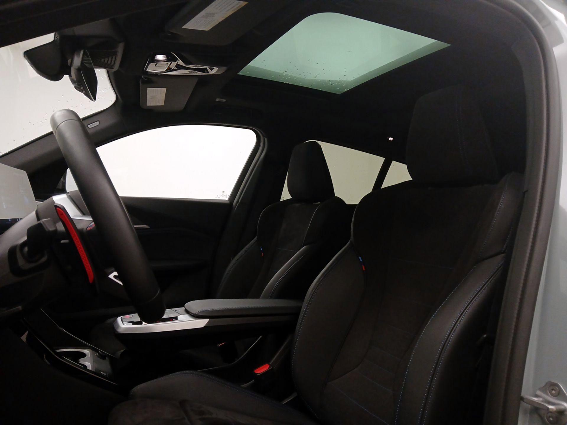 Thumbnail: 2025 BMW X2 - 19