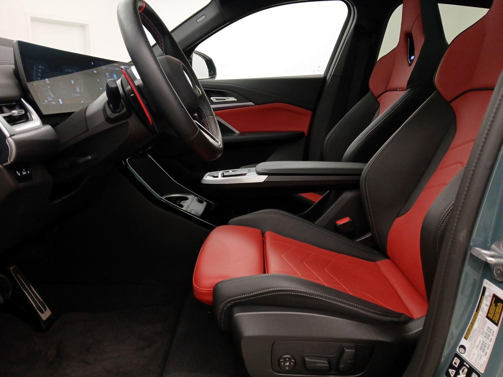 Thumbnail: 2025 BMW X2 - 11