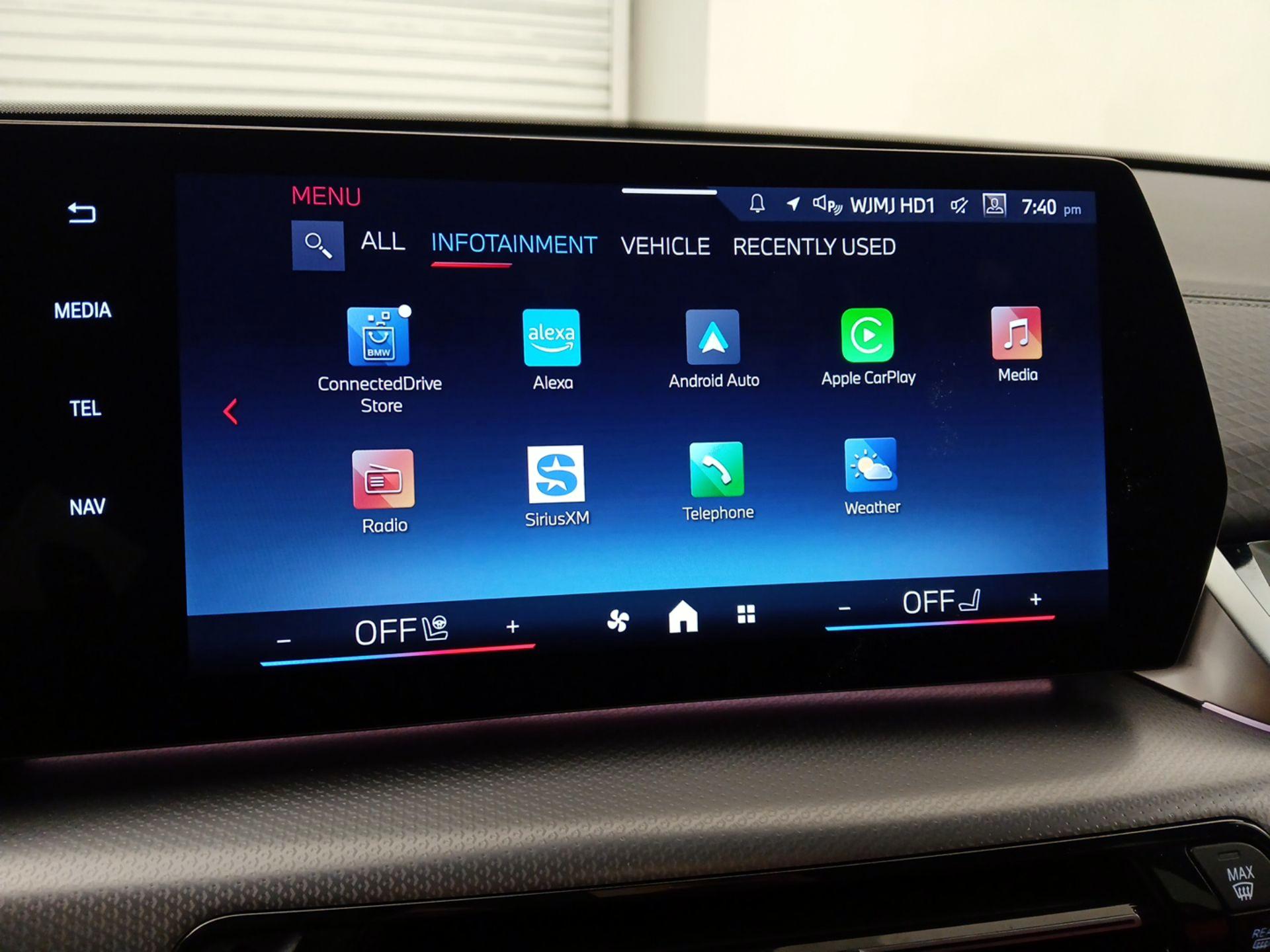 Thumbnail: 2025 BMW X2 - 14