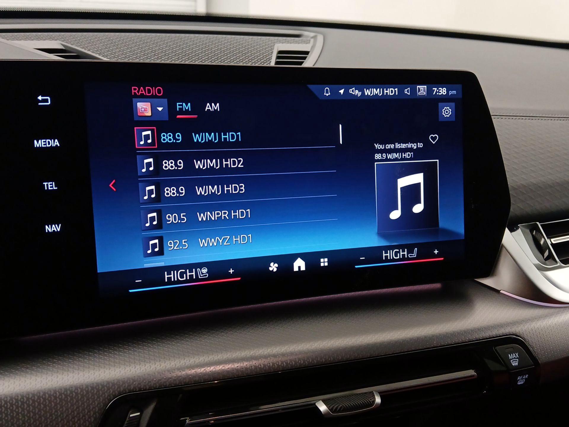 Thumbnail: 2025 BMW X2 - 16